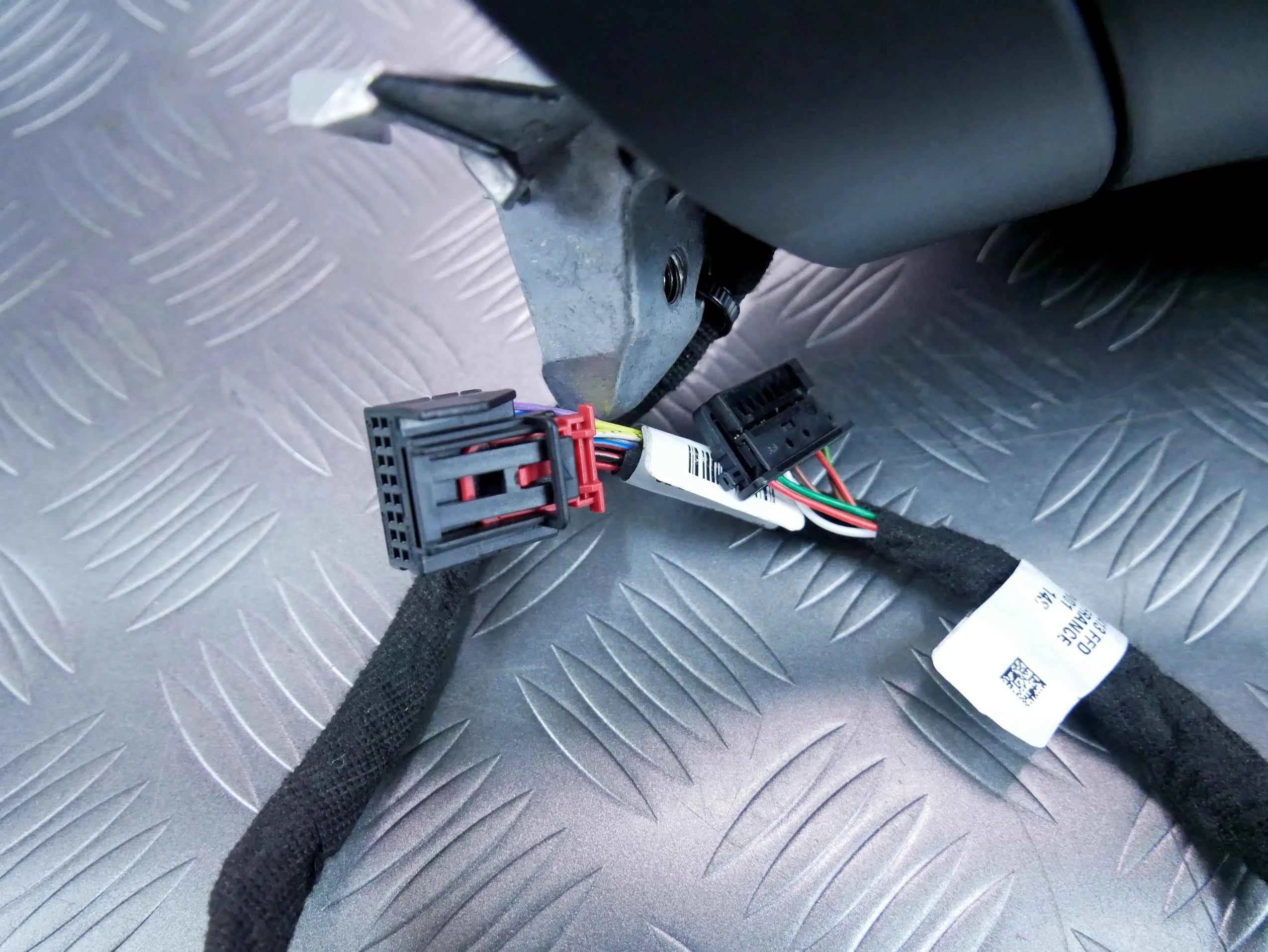 Lusterko lewe kompletne asystent kamera LC9X 14A857501S VW ID.7 ID7