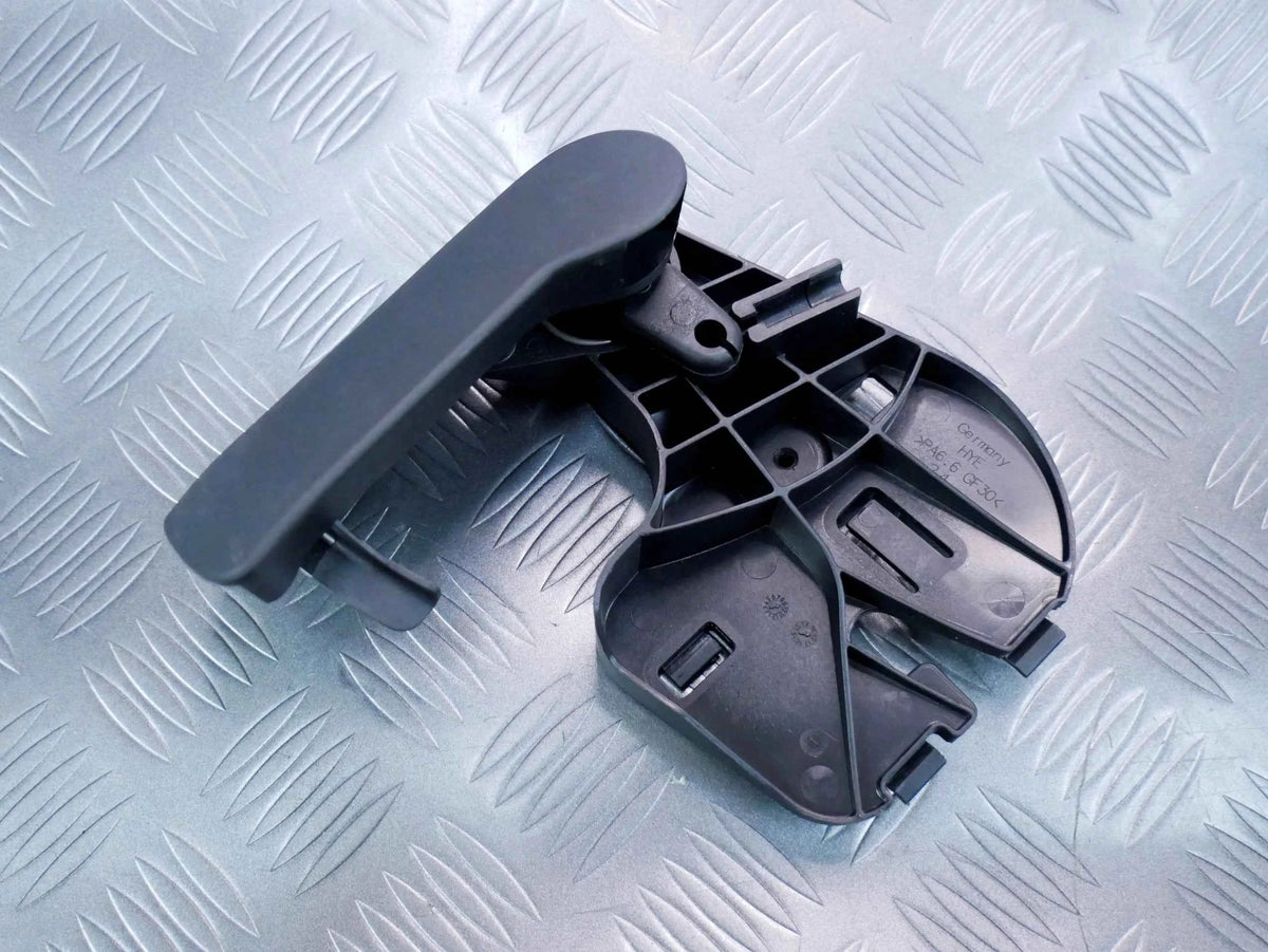 Rączka cięgno mechanizm otwierania maski 8T1823633 AUDI A5 RS5 8T0