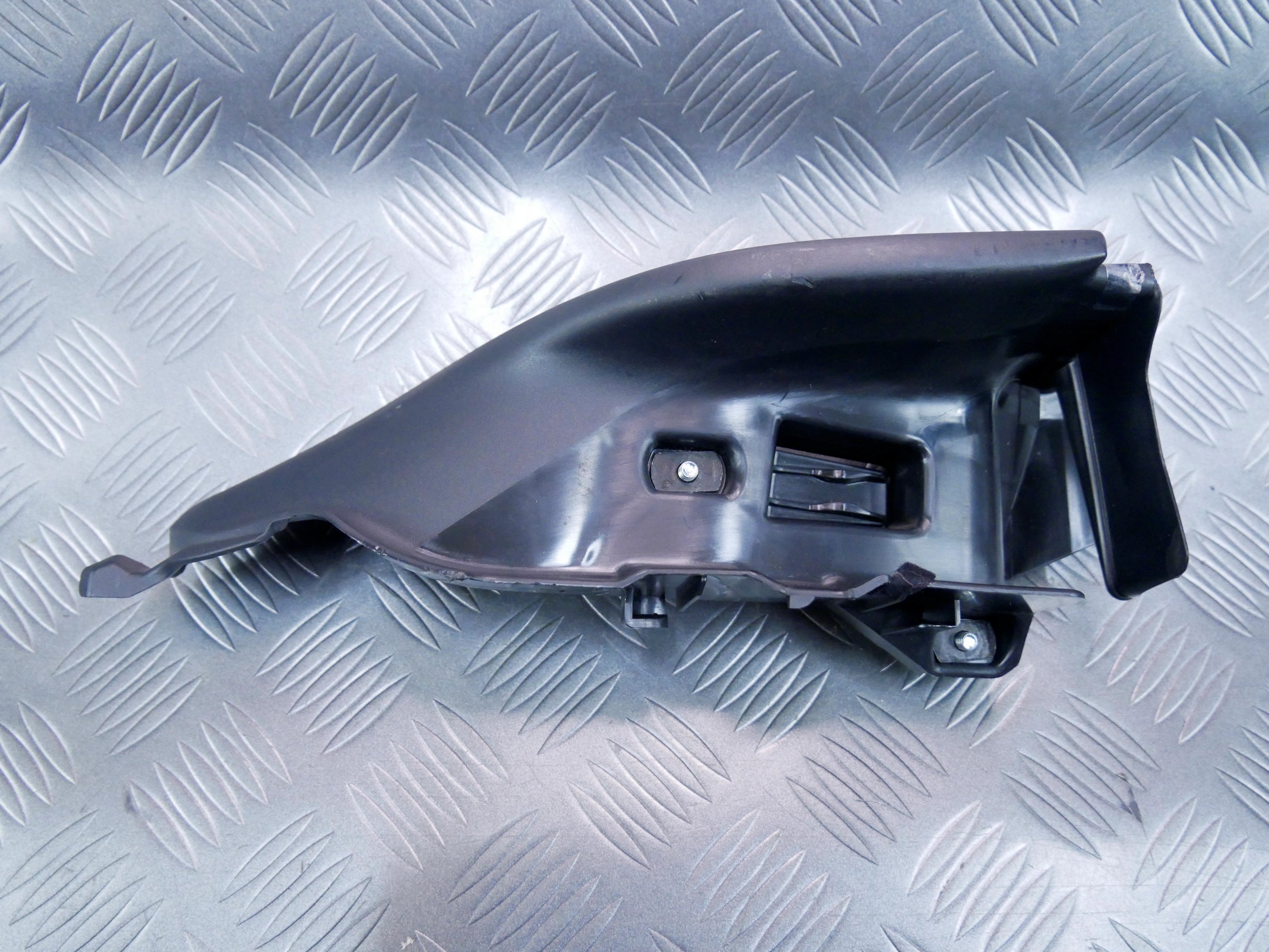 Prowadnica pasa tył lewa 8T0857791 AUDI A5 RS5 8T0