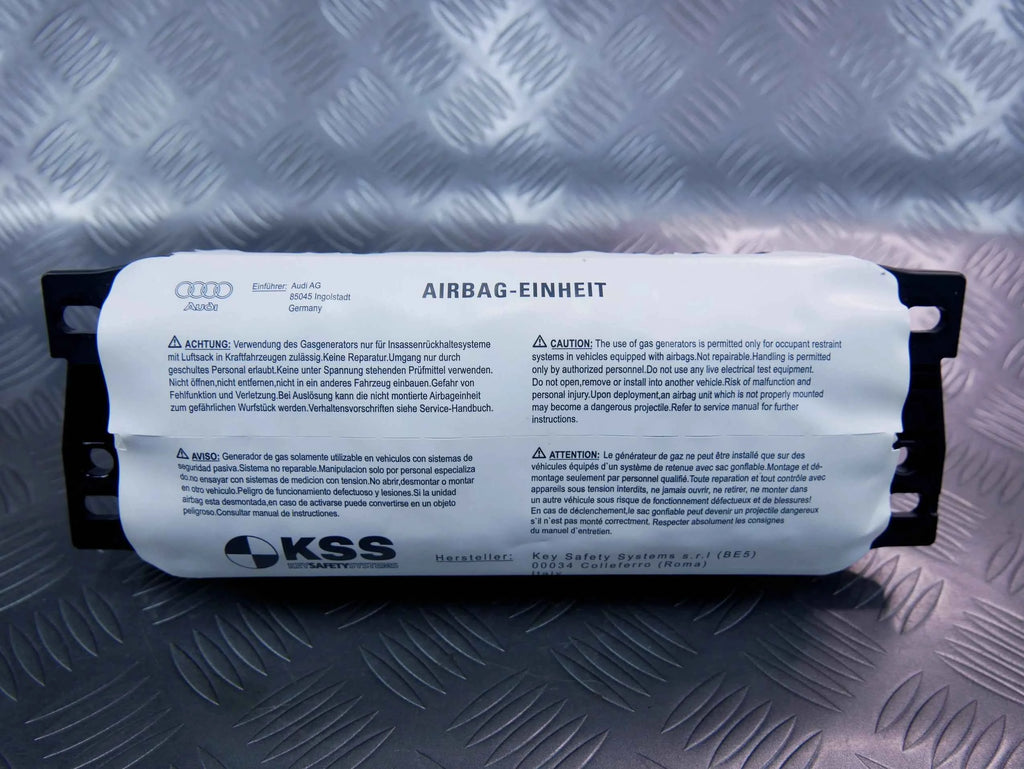 Airbag poduszka deski pasażera prawa 8T0880204F AUDI A5 S5 RS5 8T0