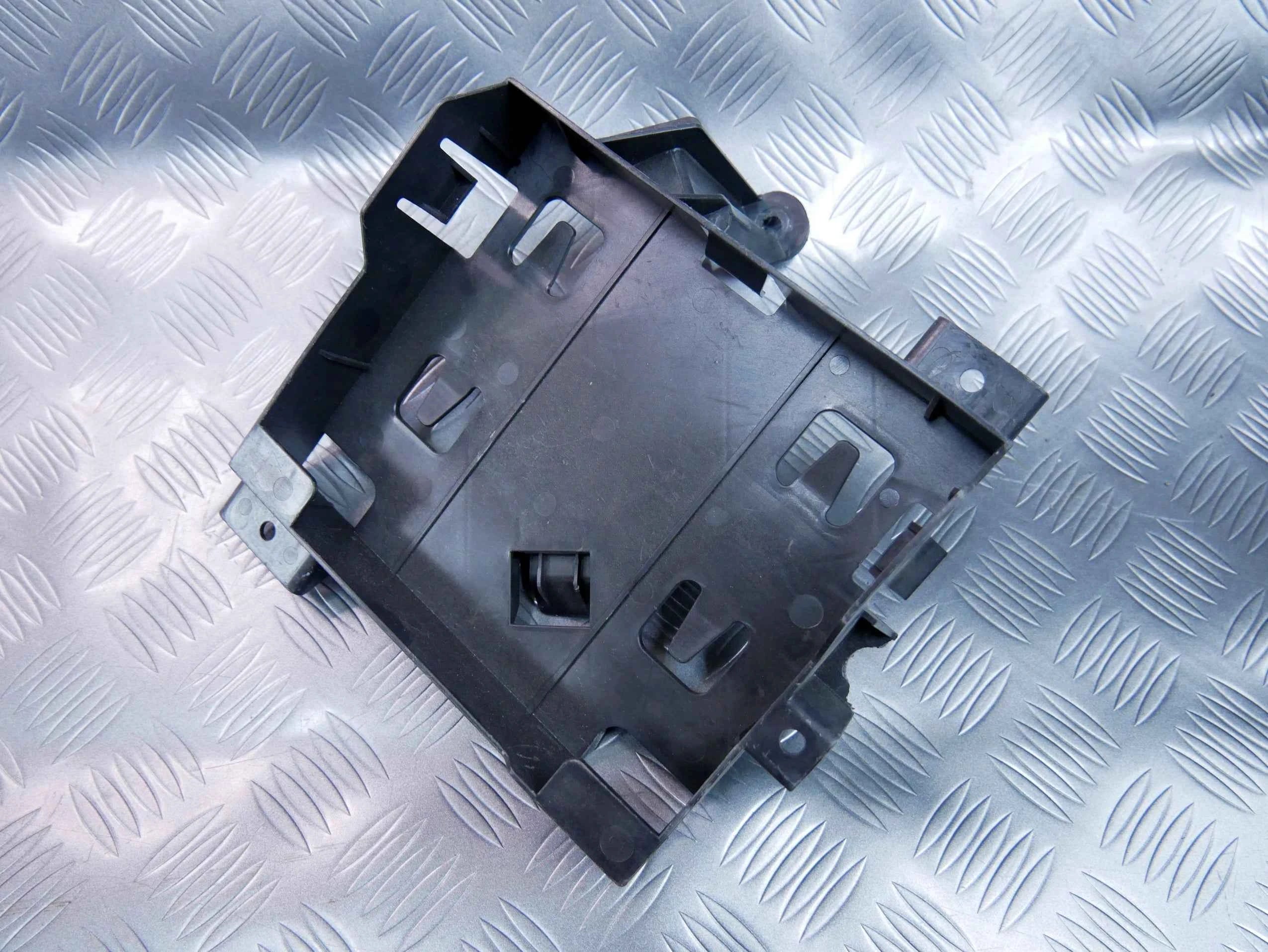 Mocowanie sterownika 8K0907461A AUDI A5 S5 RS5 8T0