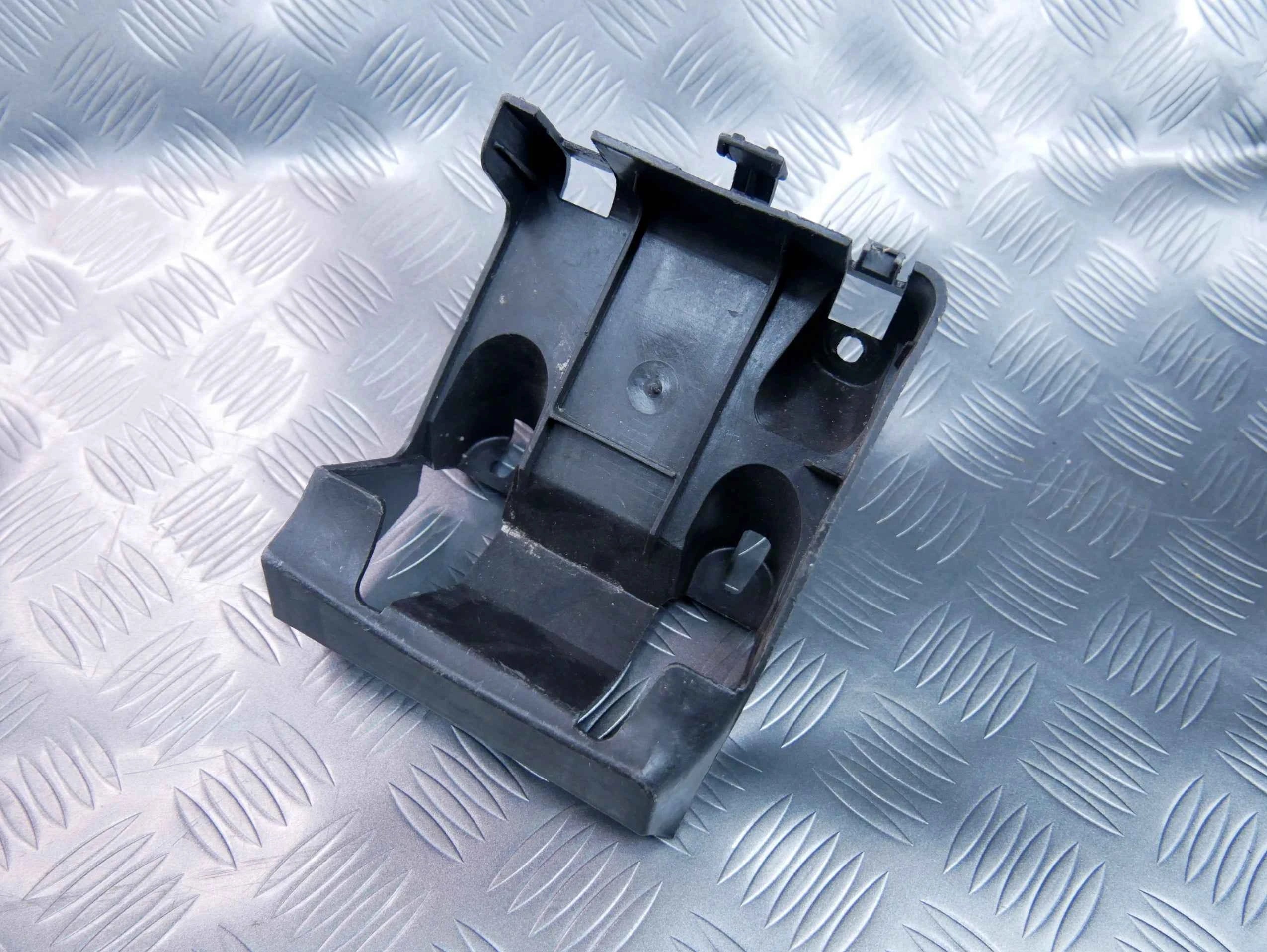 Mocowanie sterownika 8K0907713 AUDI A5 S5 RS5 8T0