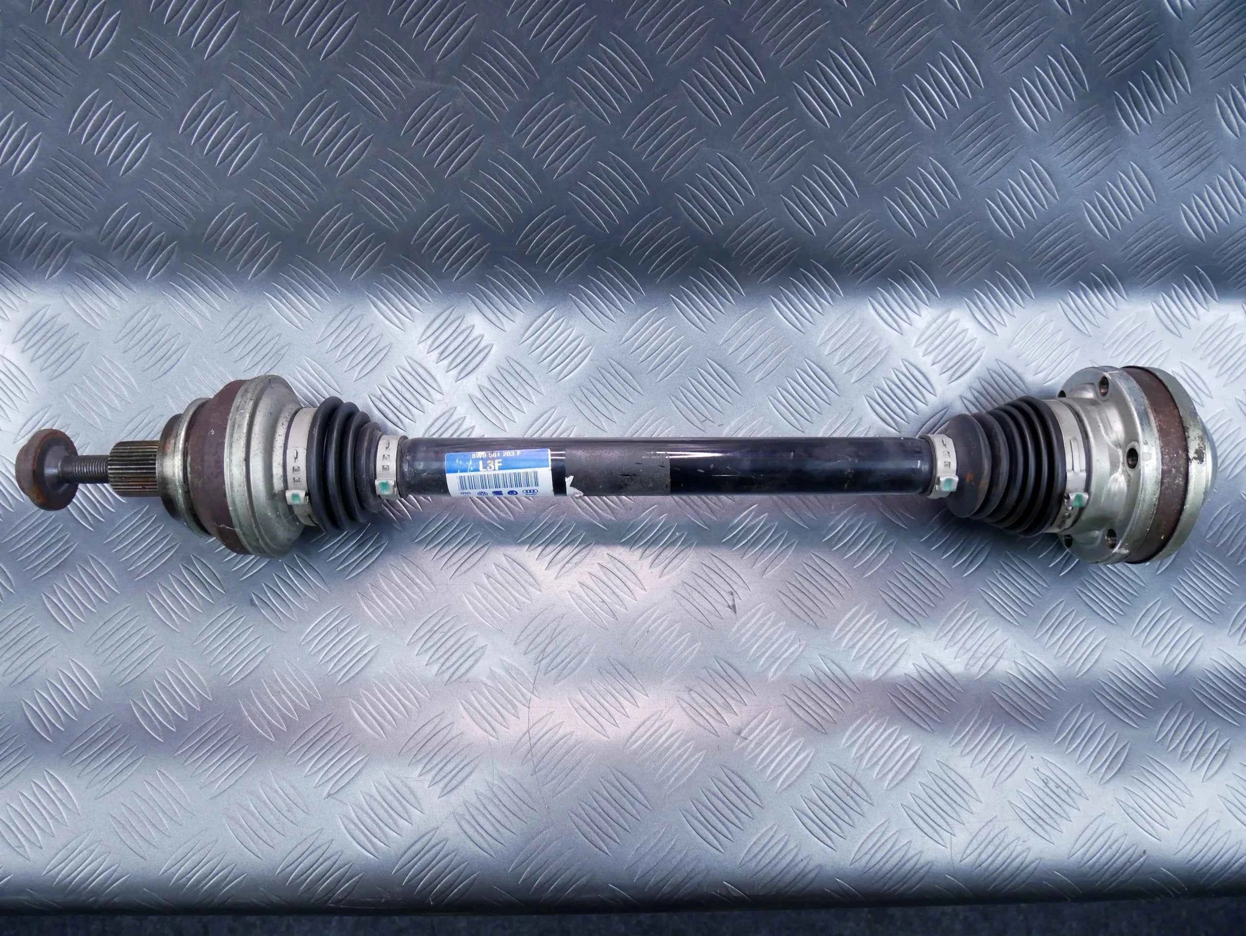 Półoś tył tylna lewa 8W0501203F AUDI RS5 8T0