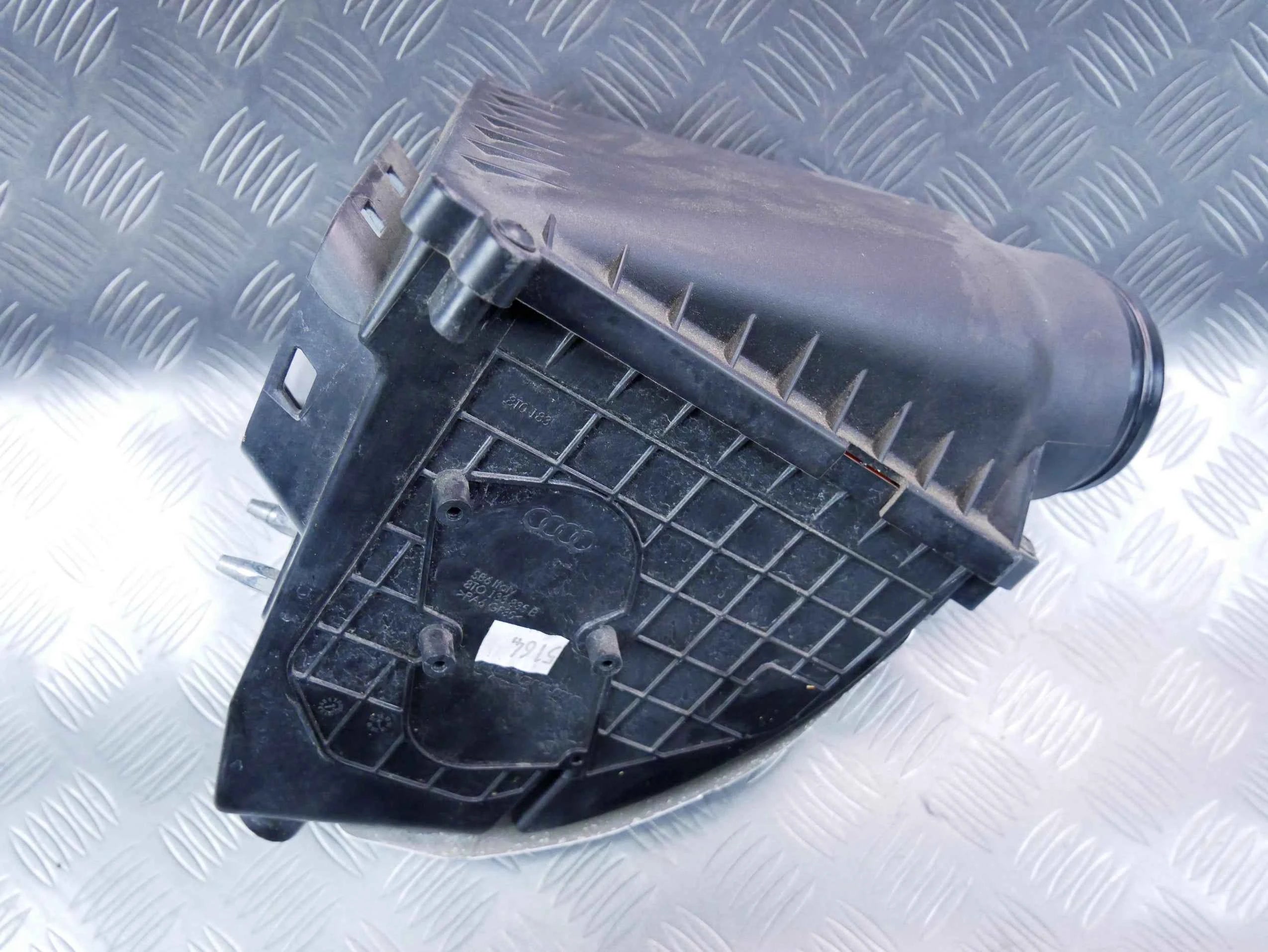Filtr powietrza lewy 8T0133835B AUDI RS5 B8 4.2 FSI