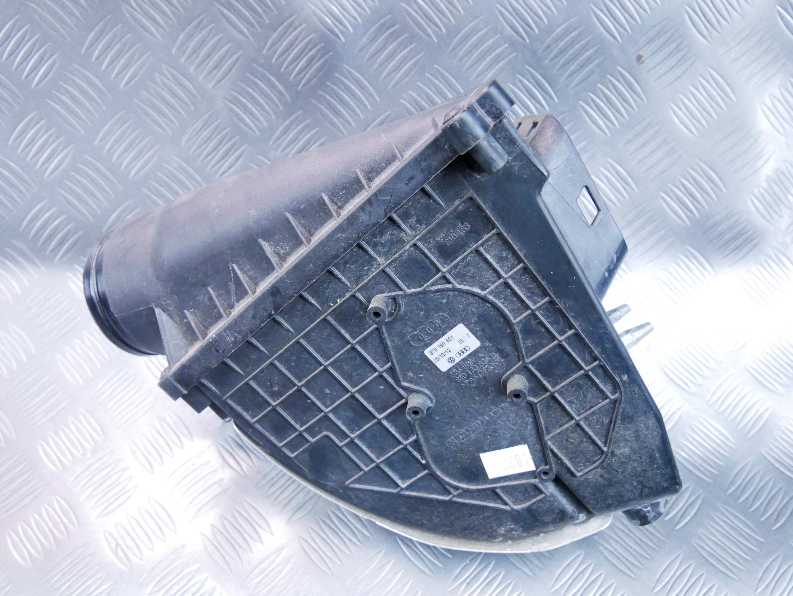 Filtr powietrza prawy 8T0133836B AUDI RS5 B8 4.2 FSI