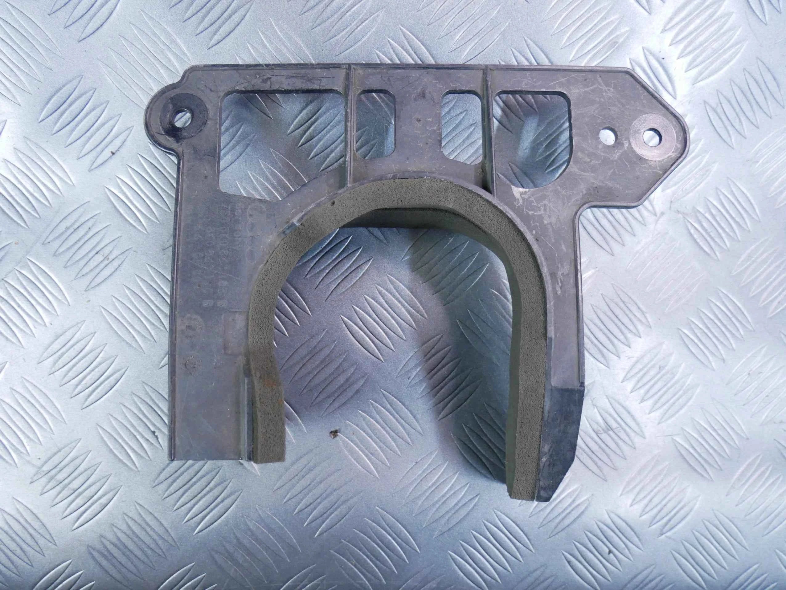 Osłona półosi przegubu prawa 8K0863188B AUDI A5 S5 8T0