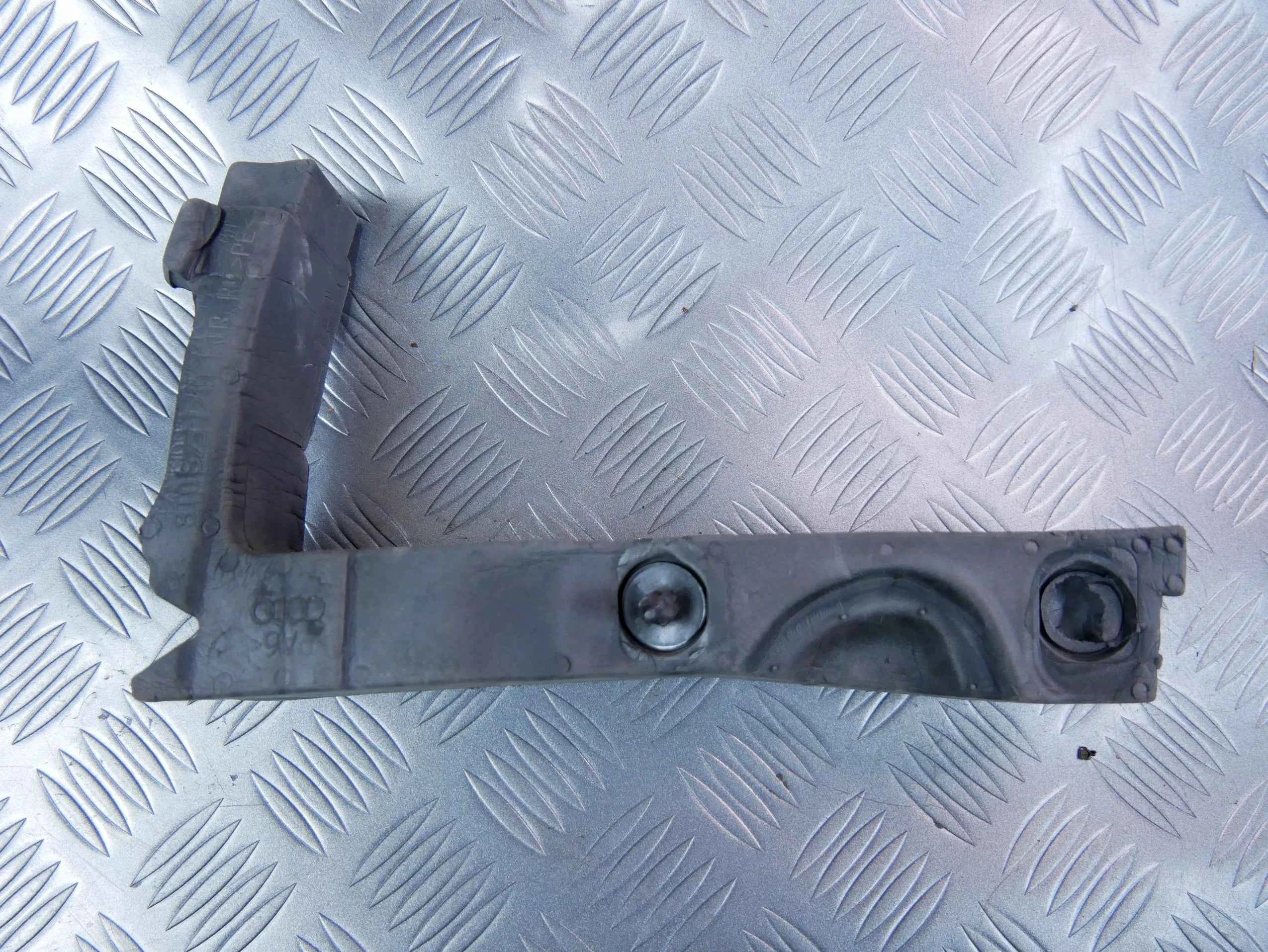 Pianka błotnika podszybia lewa 8T0823721H AUDI A5 S5 LIFT 8T0