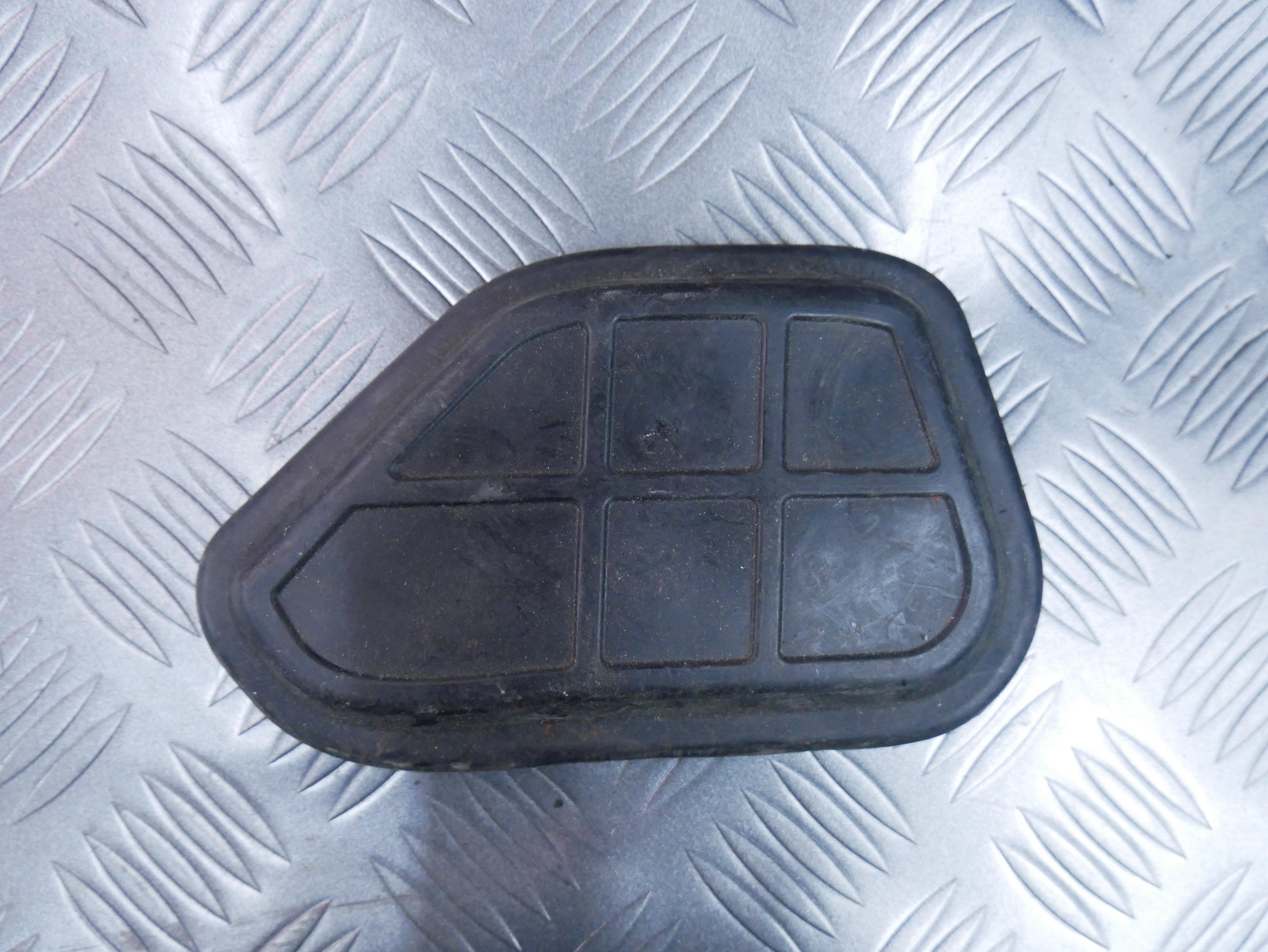 Zaślepka kielicha 8K0803594 AUDI A5 S5 LIFT 8T0