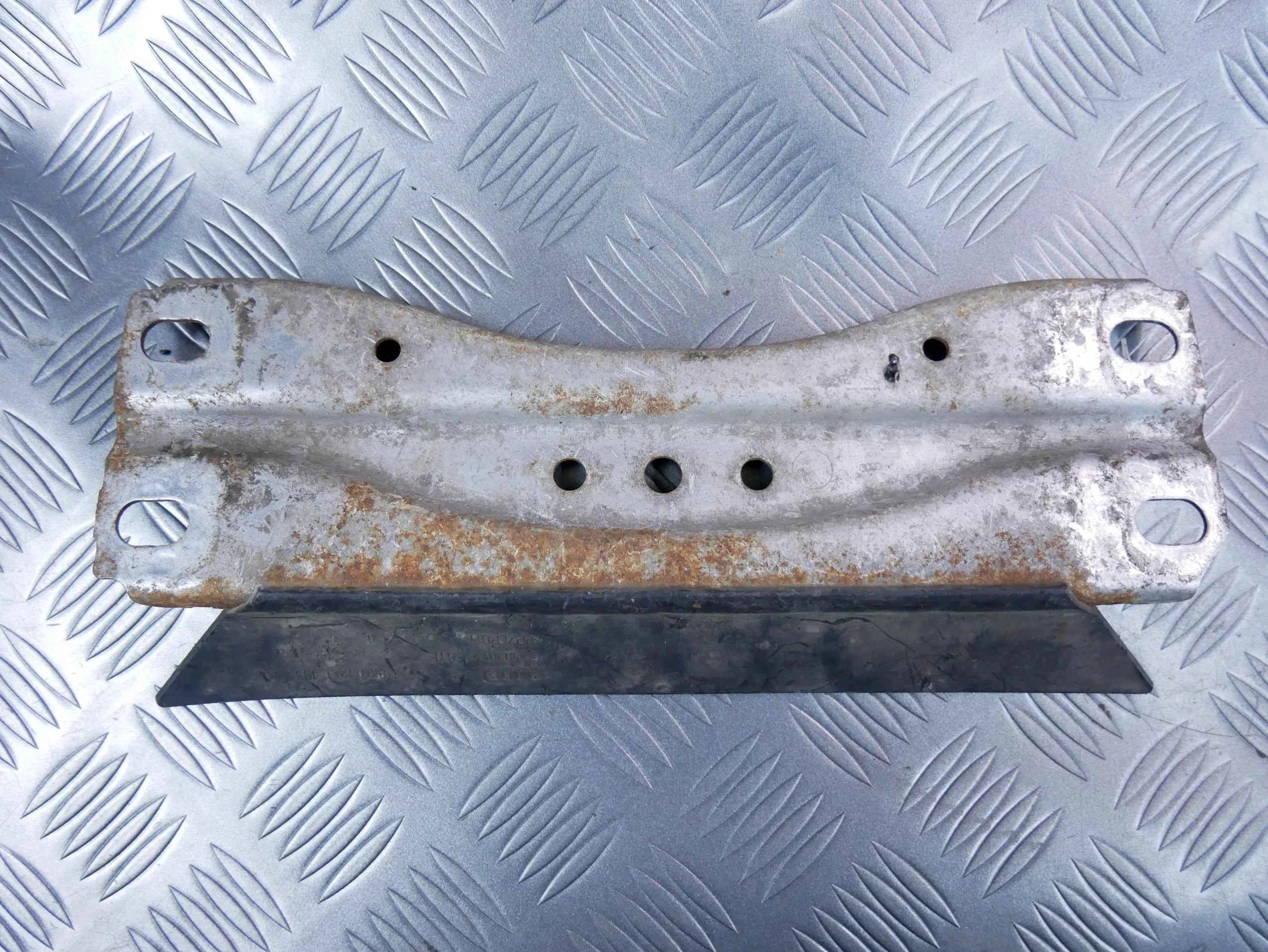 Wspornik wzmocnienie podwozia 8K0803183 AUDI A5 S5 8T LIFT