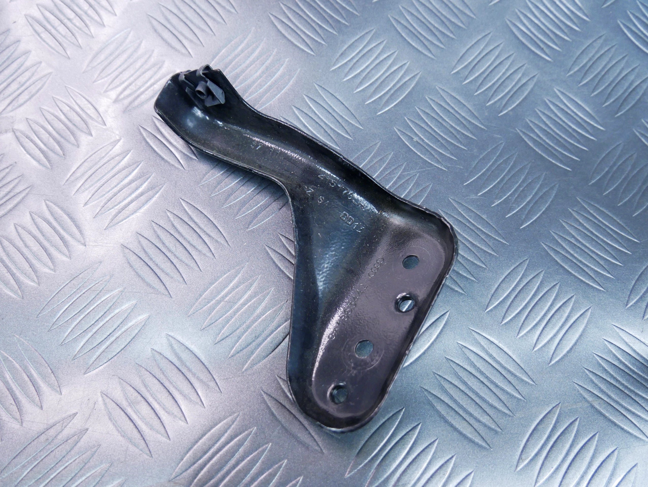 Mocowanie deski konsoli 8K1863442 AUDI A5 S5 8T0
