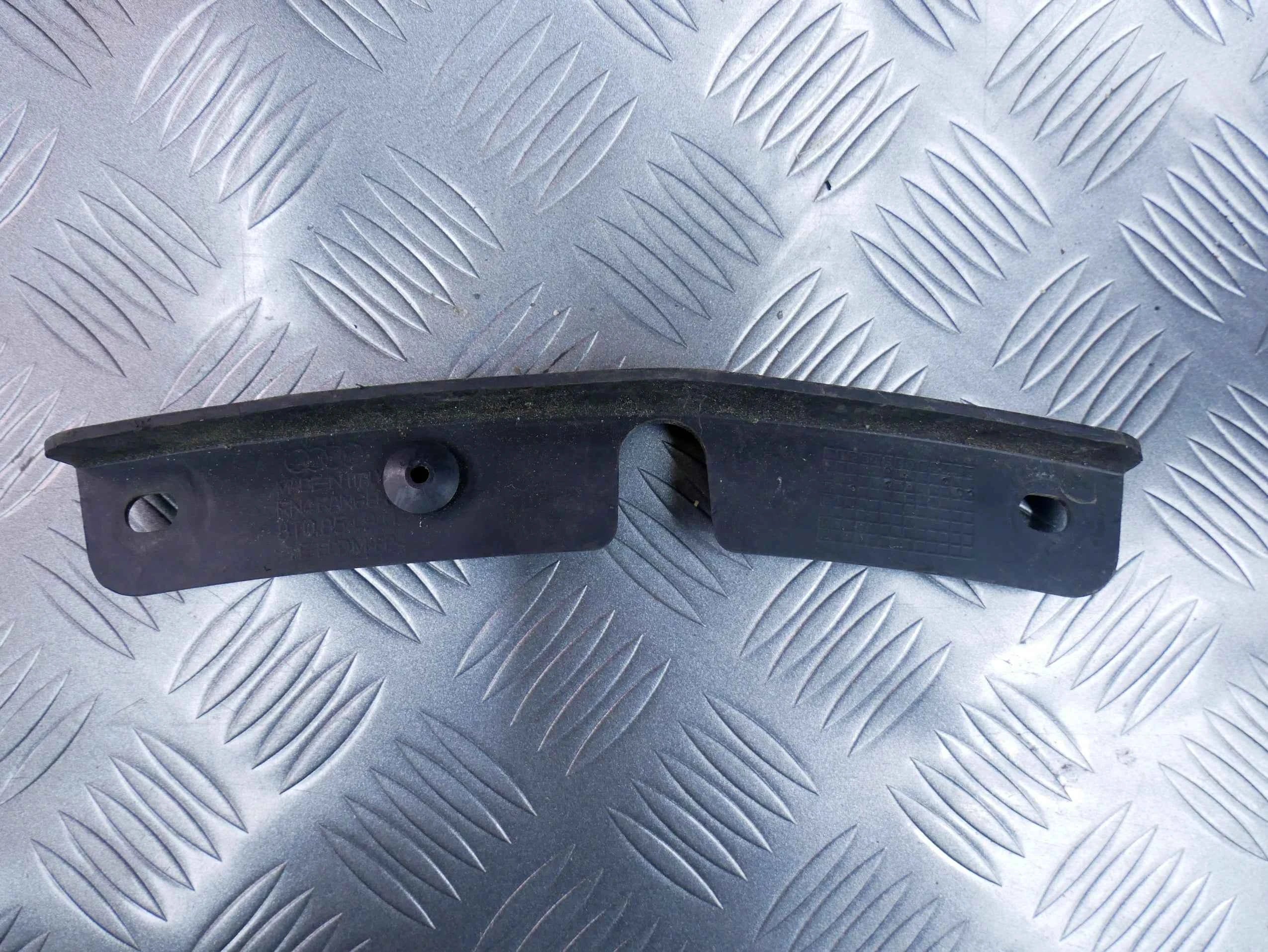 Spoiler przód lewy 8T0854941 AUDI RS5 8T0