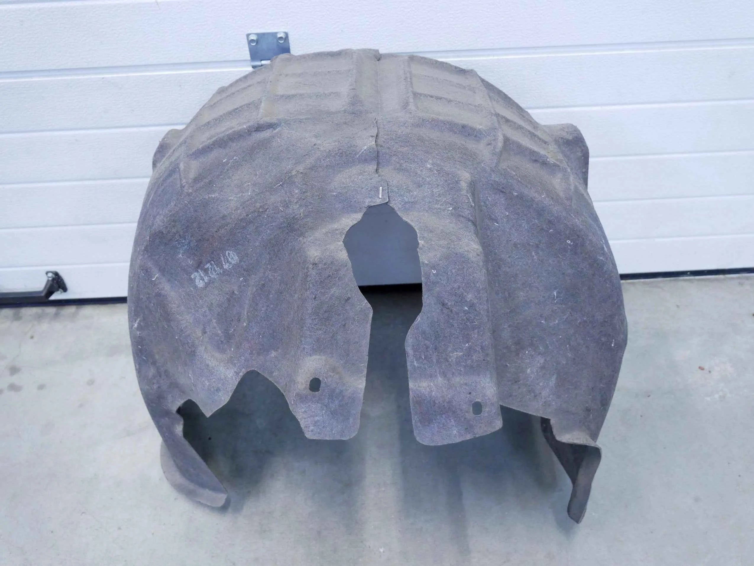 Nadkole tył tylne prawe 8T0810172G AUDI A5 COUPE 8T0