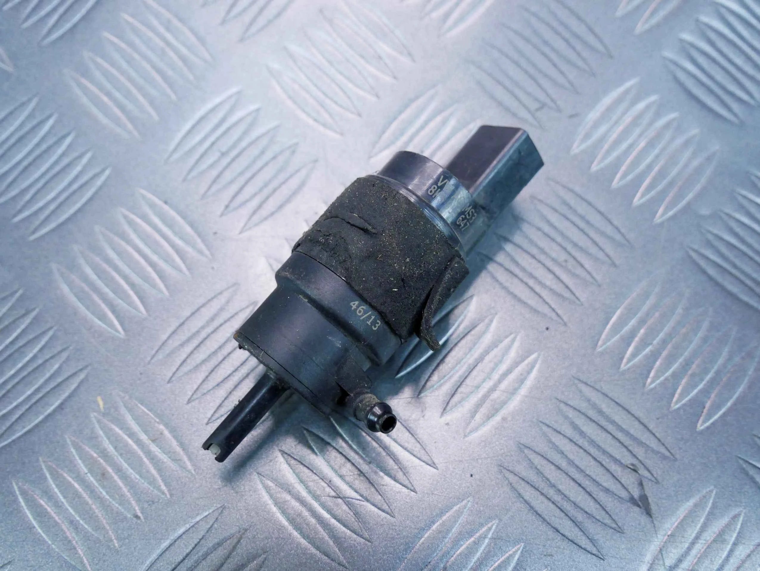 Pompka płynu zbiornika spryskiwaczy 8K5955647 AUDI A5 8T0