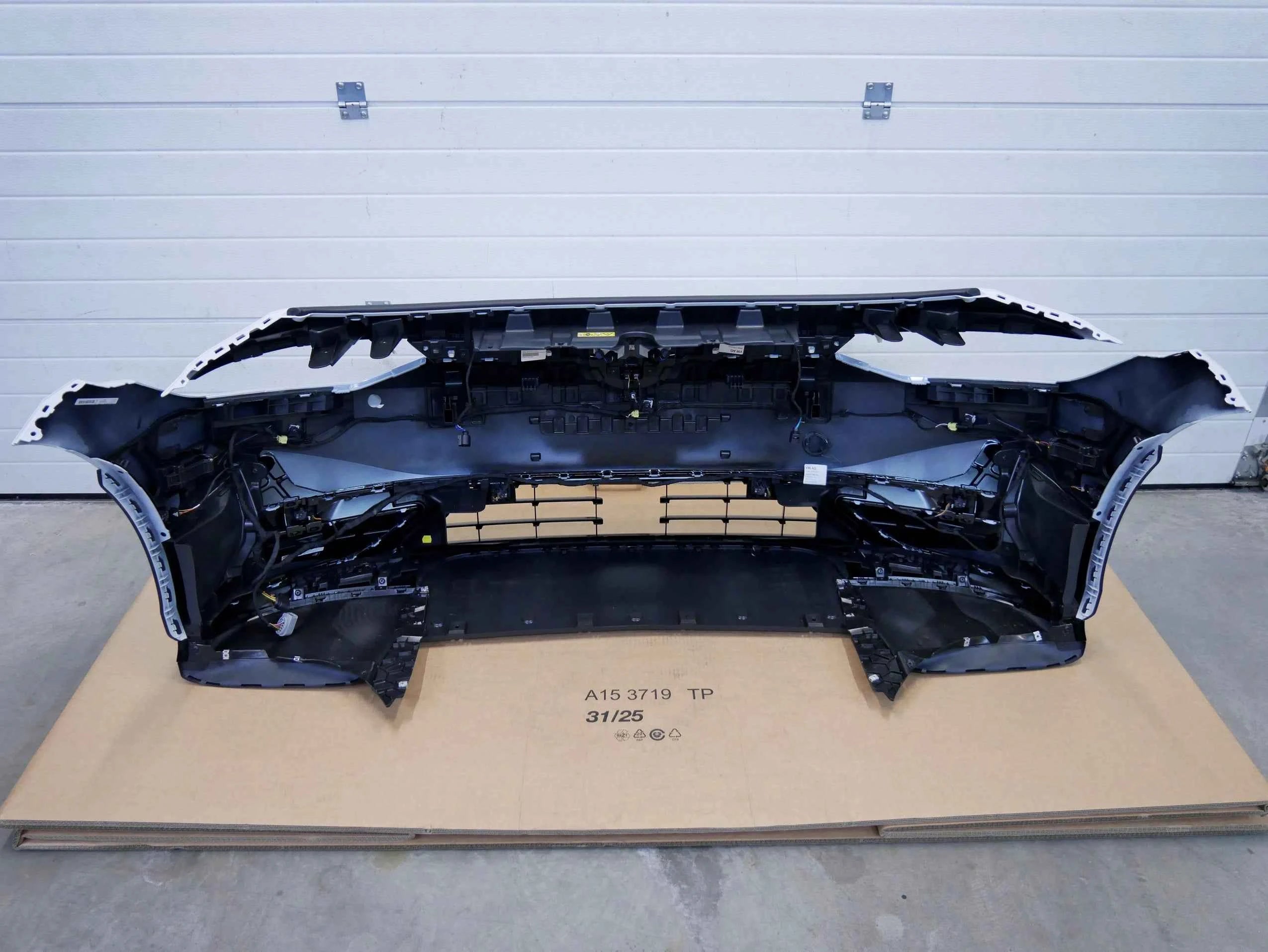 Zderzak przód przedni kamera radar LS9R VW ID7 ID.7