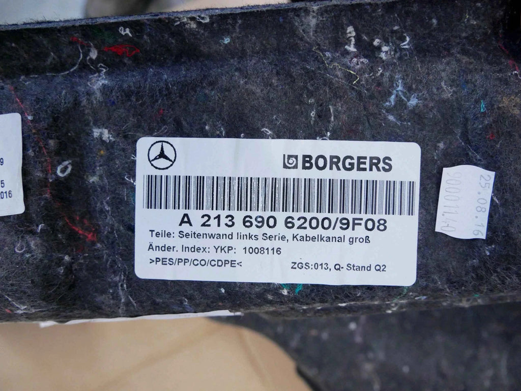 Tapicerka boczek bagażnika lewy A2136906200 Mercedes E-klasa W213 SEDAN