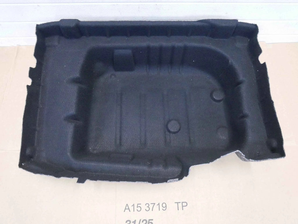 Wykładzina wnęka koła zapasowego A2136940026 Mercedes E-Klasa W213 Sedan