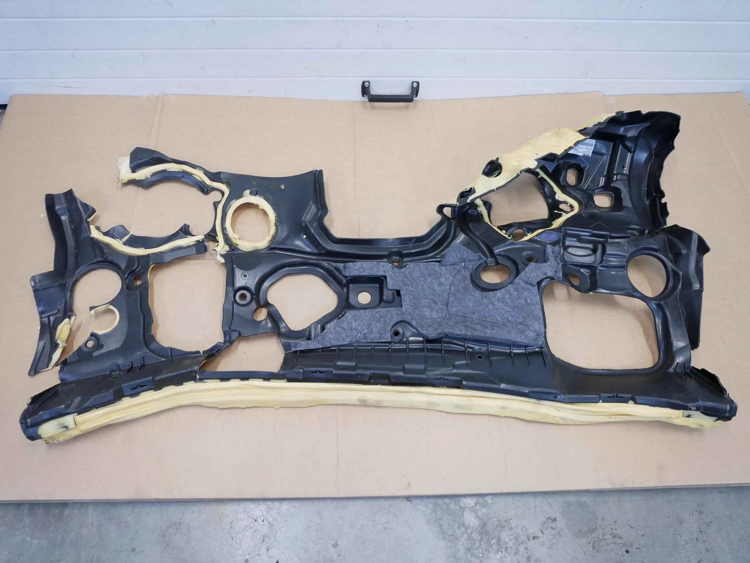 Wygłuszenie ściany grodziowej A2136828301 Mercedes E-klasa W213