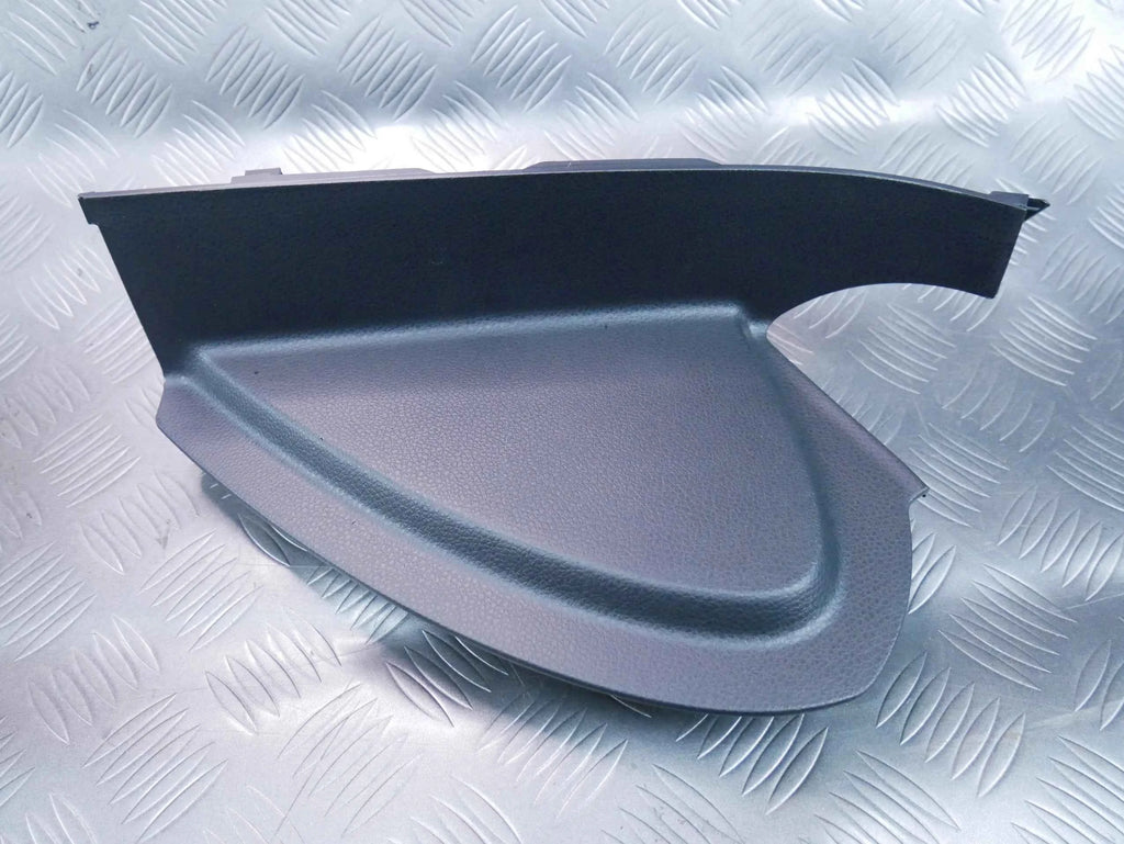 Osłona zaślepka boku konsoli lewa A2136800507 Mercedes E-klasa W213