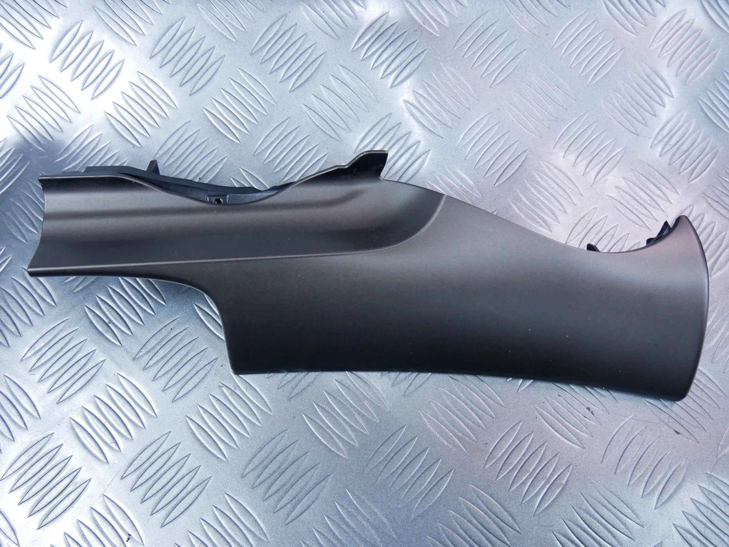 Listwa dekoracyjna konsoli RHD A2136807200 Mercedes E-klasa W213