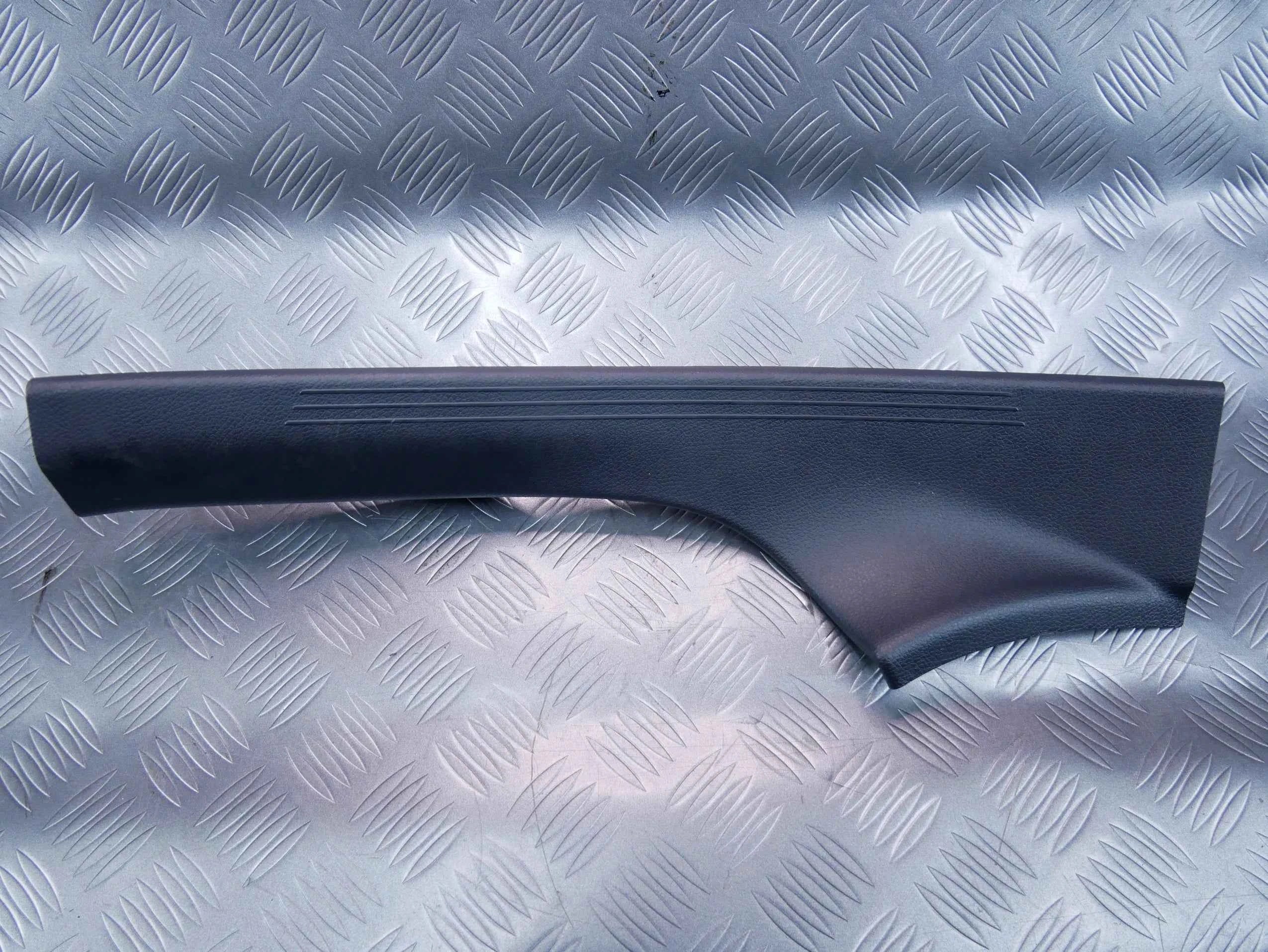 Listwa osłona progu tył prawa A2136808602 Mercedes E-klasa W213