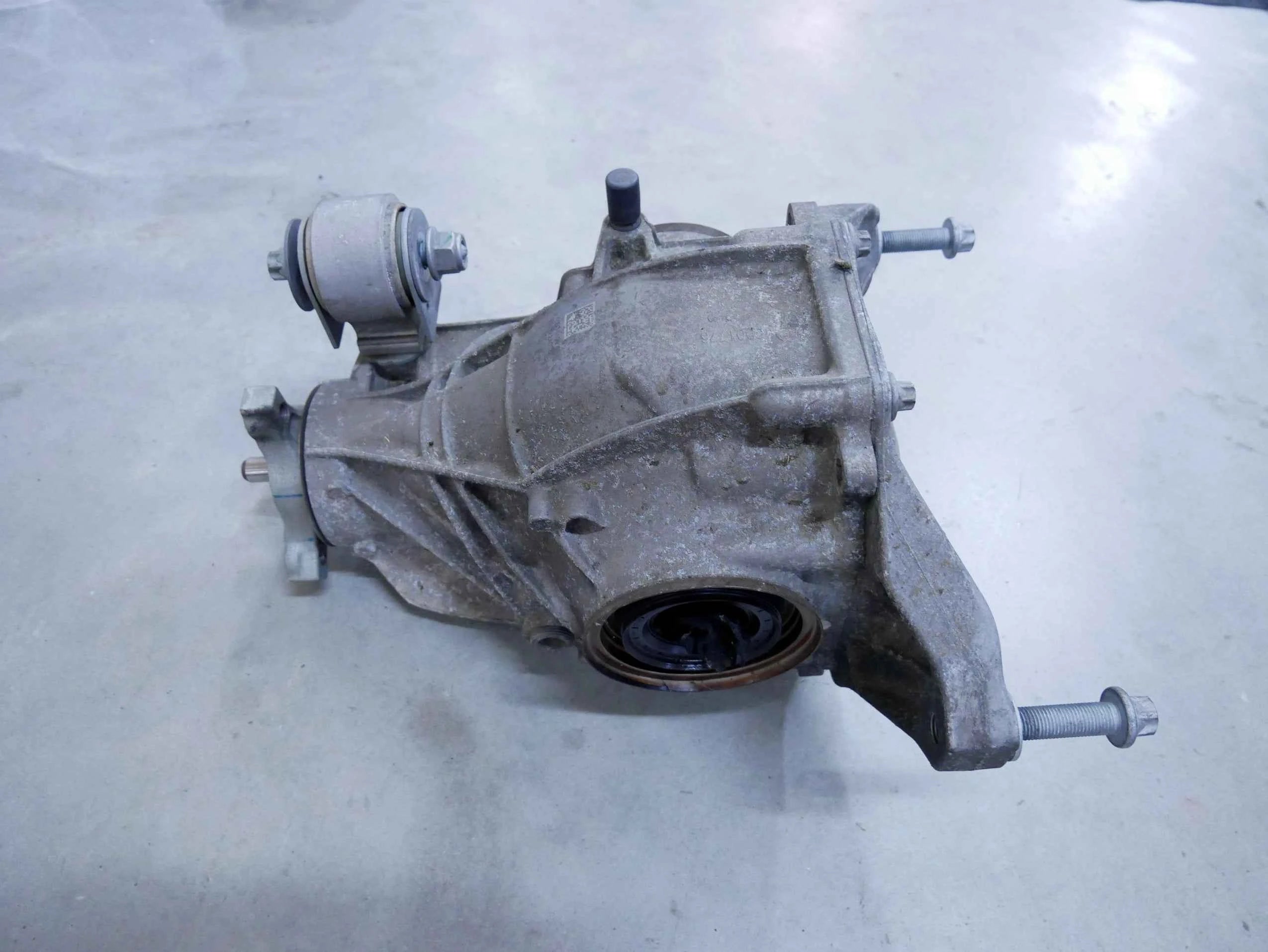 Dyferencjał most dyfer A2133504307 Mercedes E-klasa W213 E220D