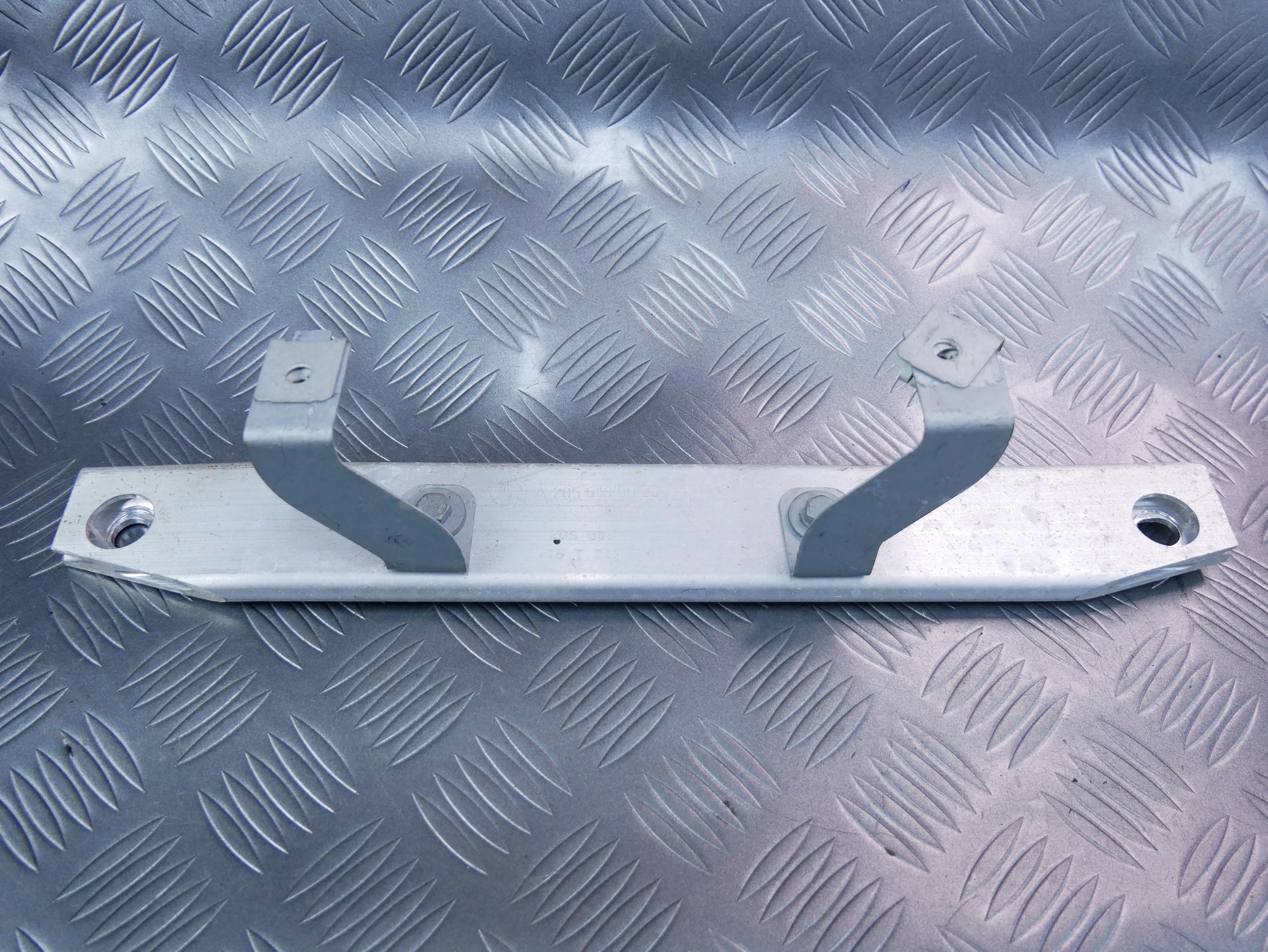 Belka wspornik mocowanie A2056190025 Mercedes E-klasa W213