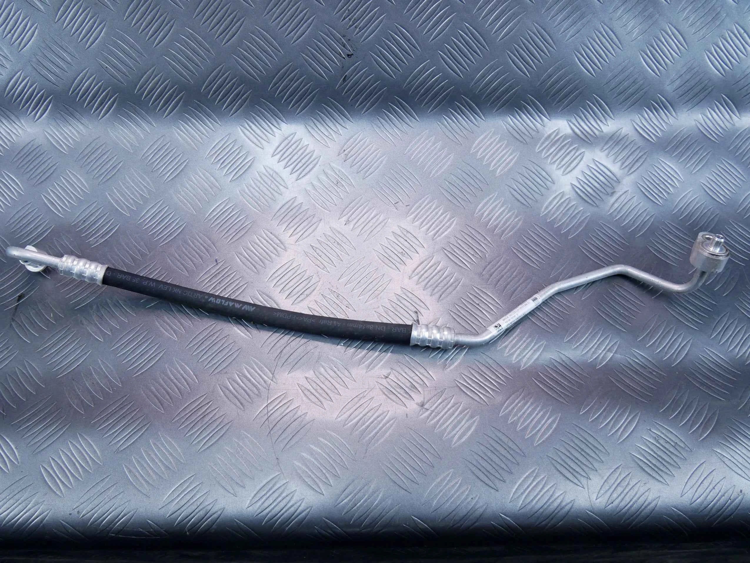 Rurka przewód klimatyzacji A2138305100 Mercedes E-klasa W213