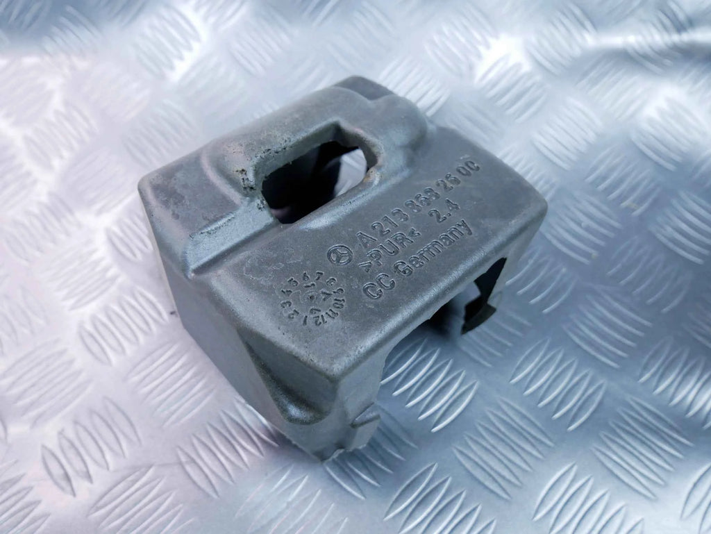 Osłona gąbka pianka pasa bezpieczeństwa A2138682600 Mercedes E-klasa W213