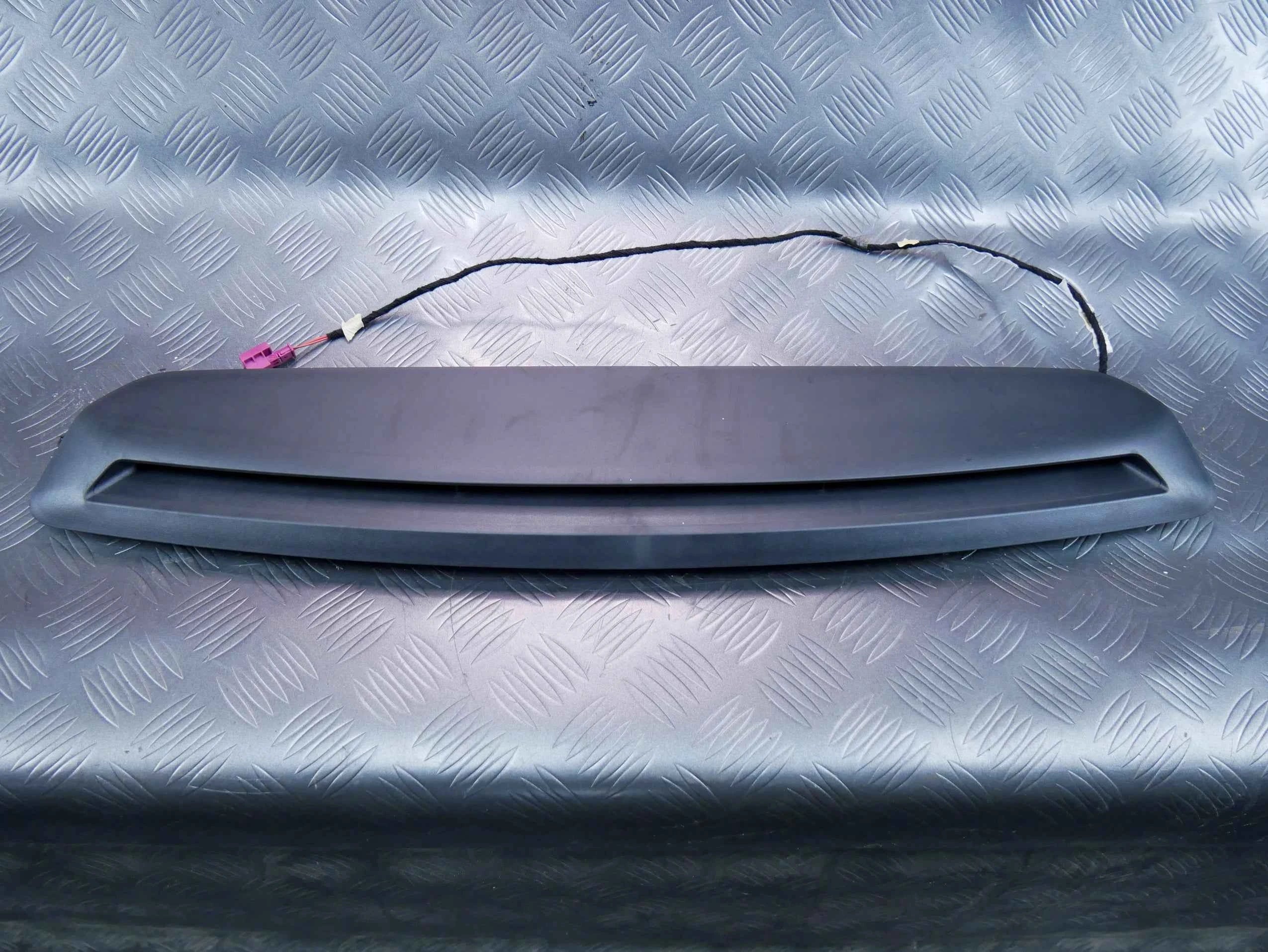 Trzecie światło STOP A2136941100 Mercedes E220D W213