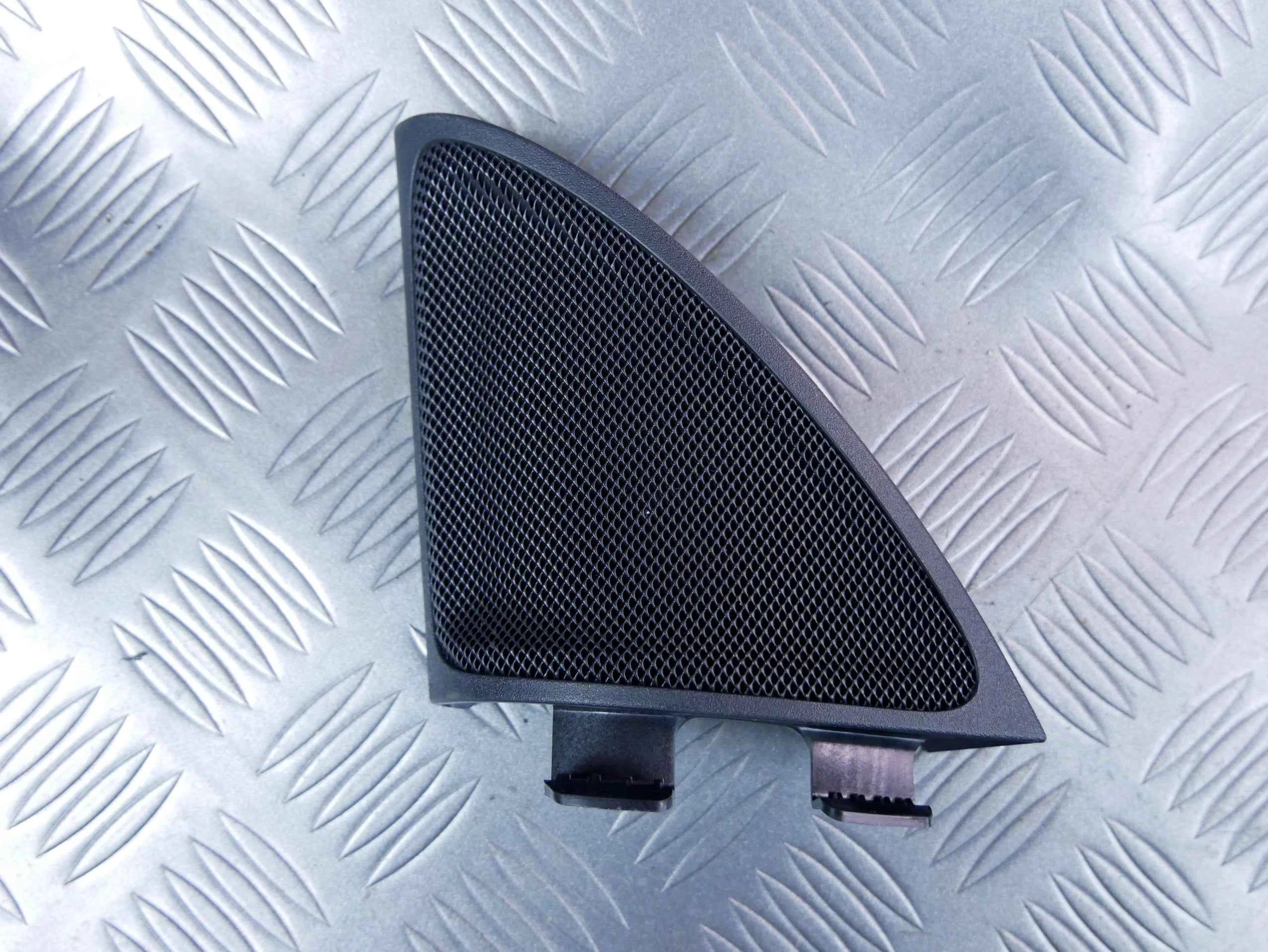 Trójkąt głośnik drzwi lewy A2137270900 Mercedes E220D W213