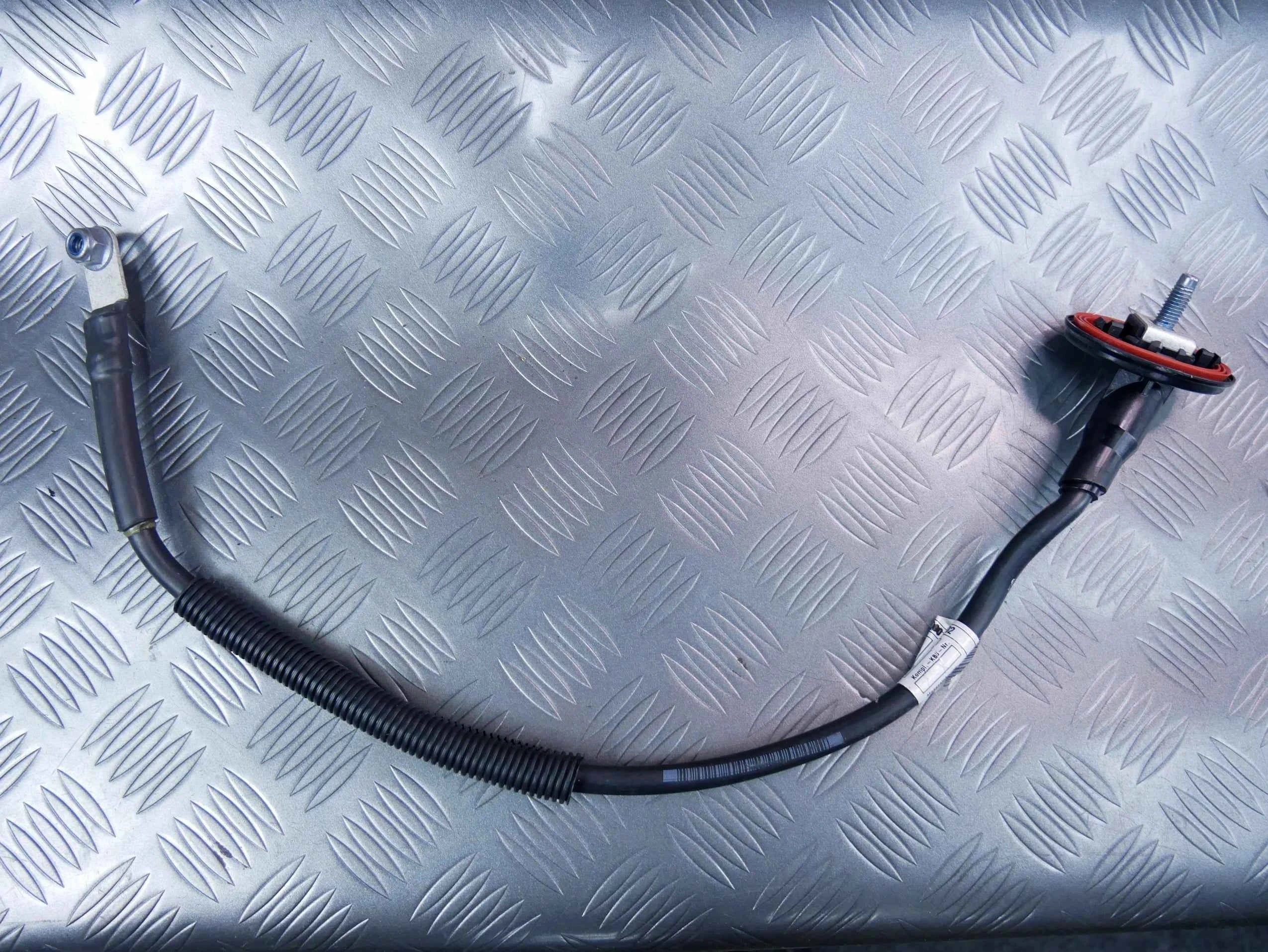Przewód kabel klema akumulatora A2055408012 Merceses E220D W213