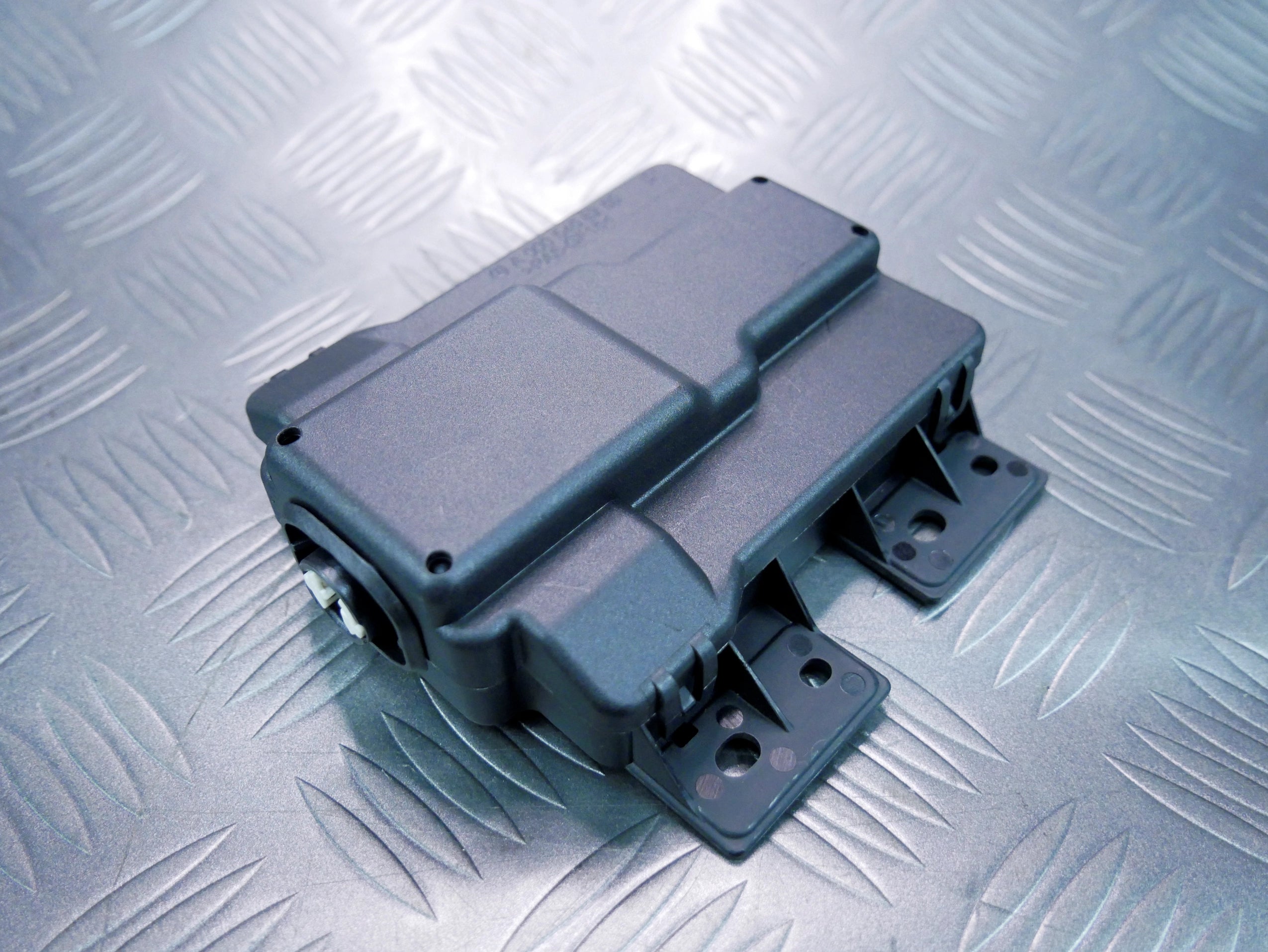 Bezpiecznik pirotechniczny NOWY OEM A0005408250 Mercedes W205 W213