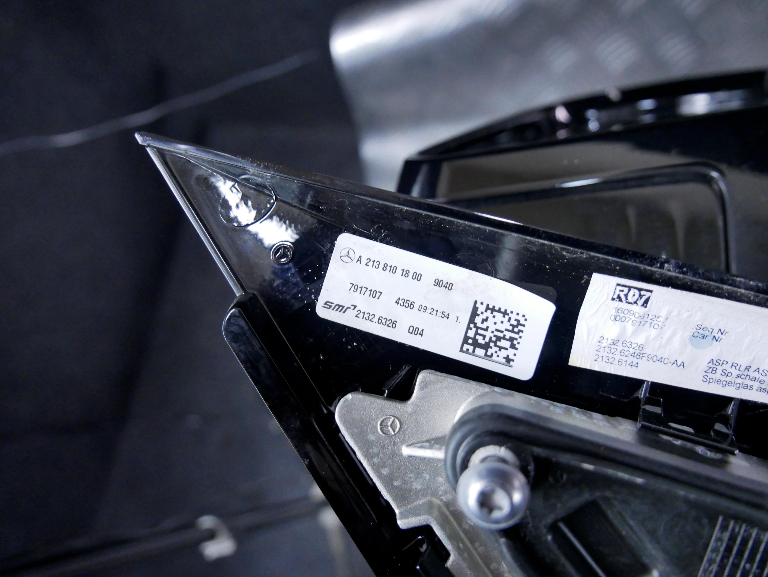 Lusterko prawe kompletne 7+2 PIN A2138101800 9040 Mercedes W213