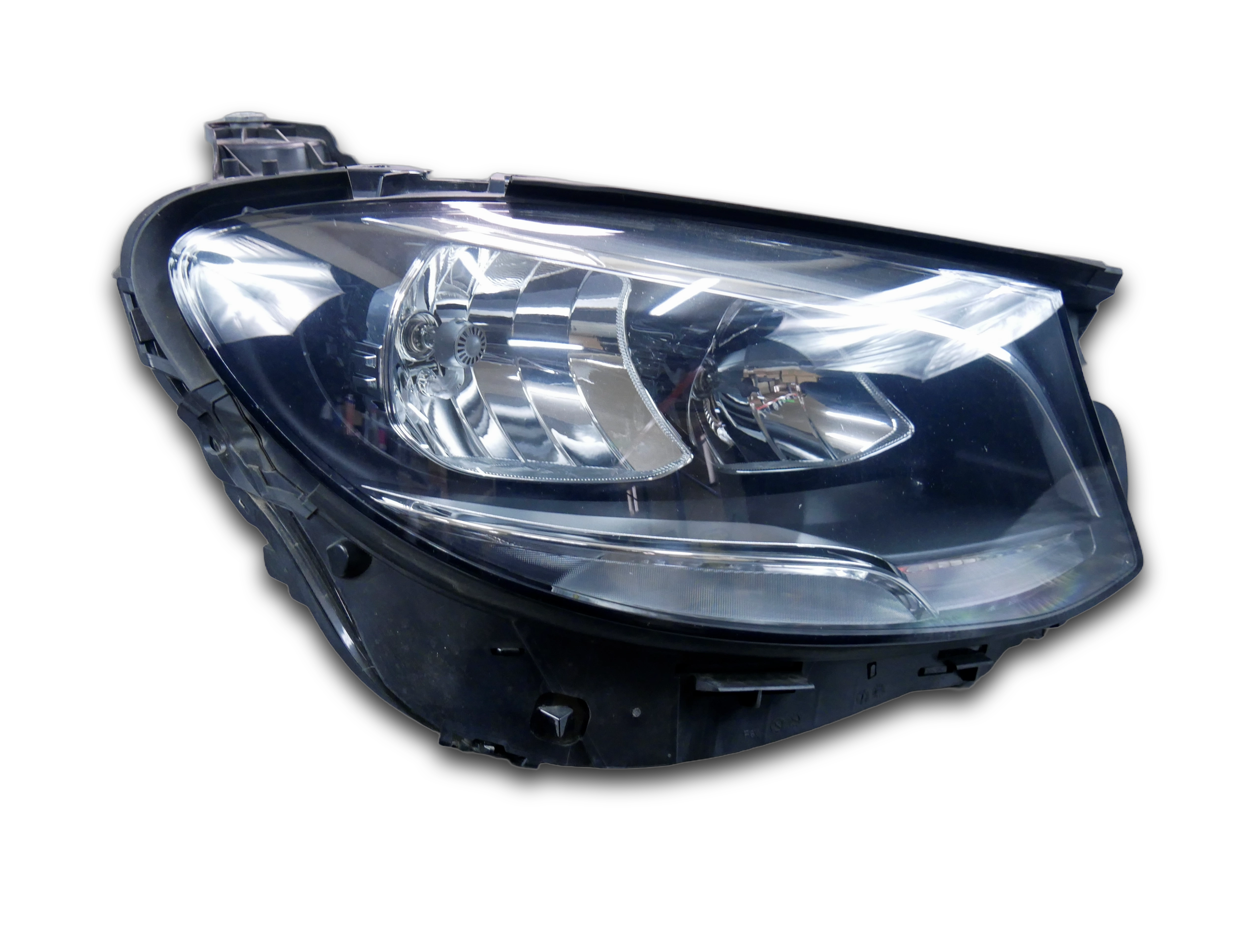Lampa przód prawa zwykła A2138202261 Mercedes E220D W213