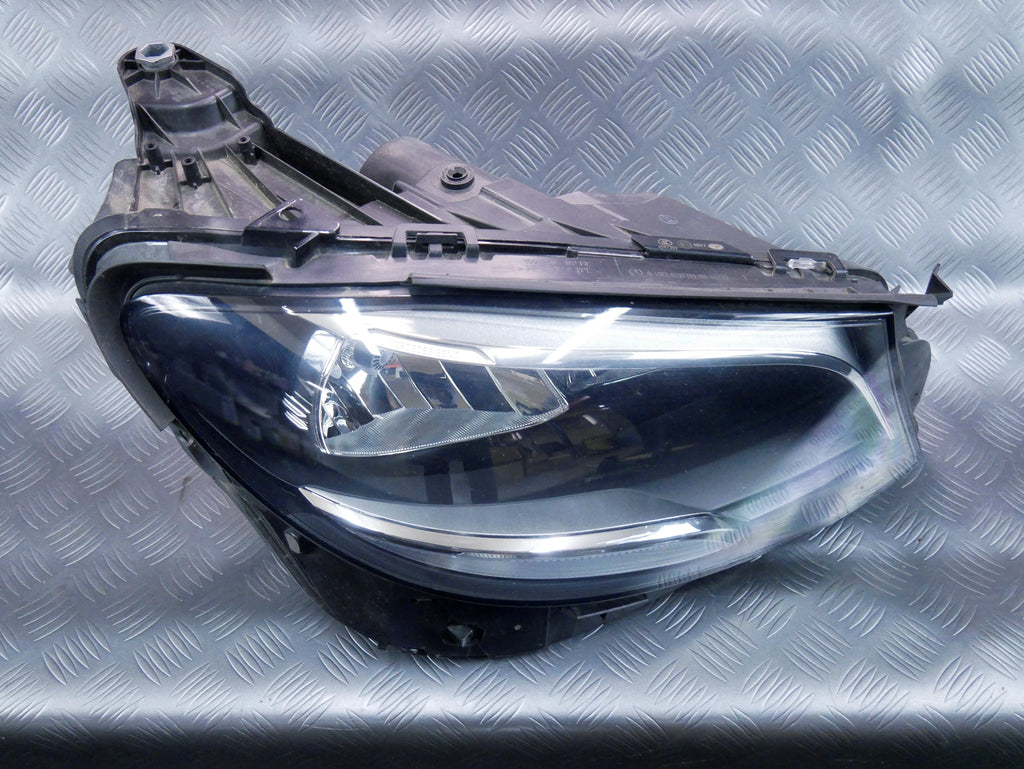 Lampa przód prawa zwykła A2138202261 Mercedes E220D W213