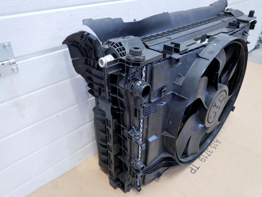 Chłodnice komplet chłodnic wentylator Mercedes E220D W213