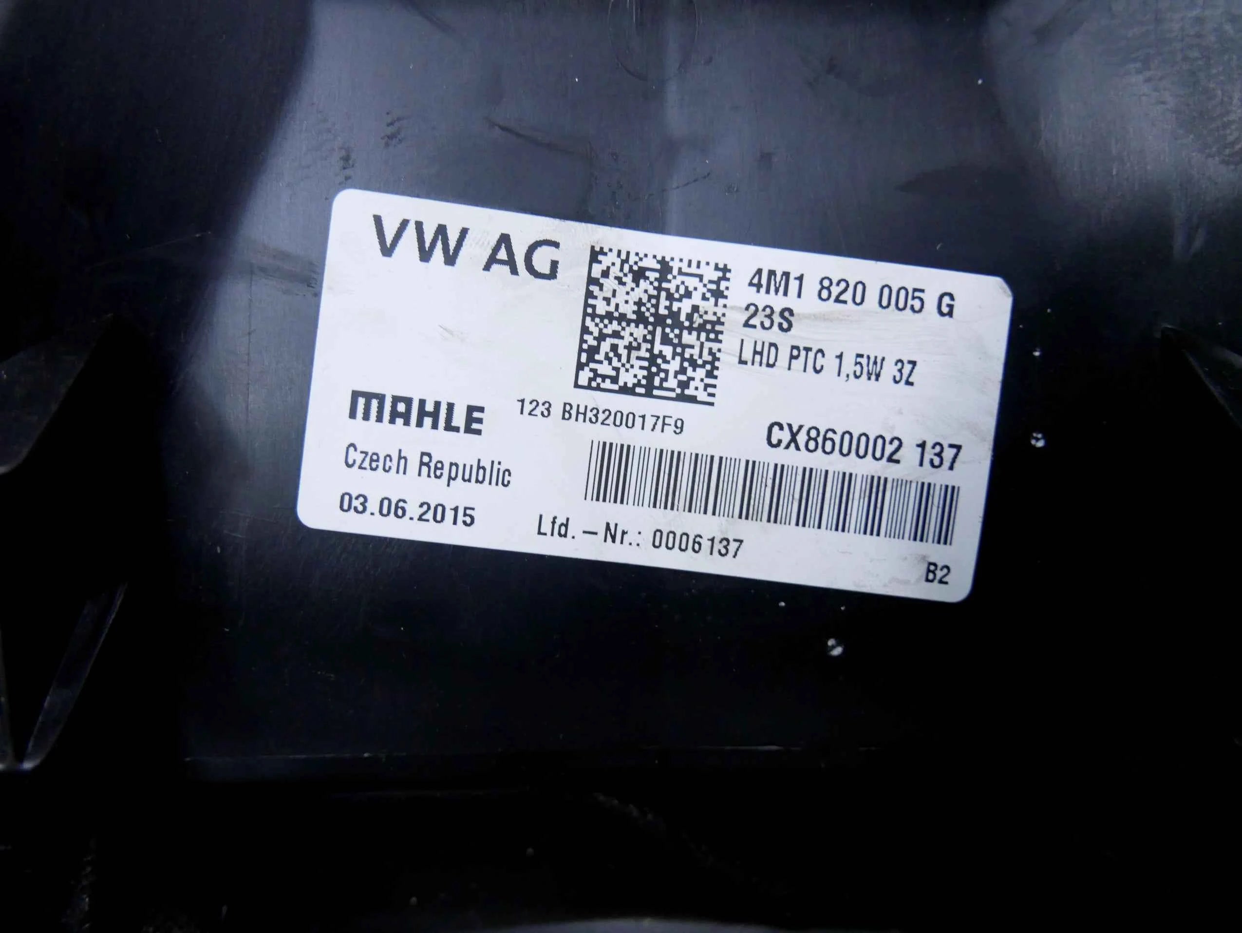 Nagrzewnica 4M1820005G AUDI A8 4N