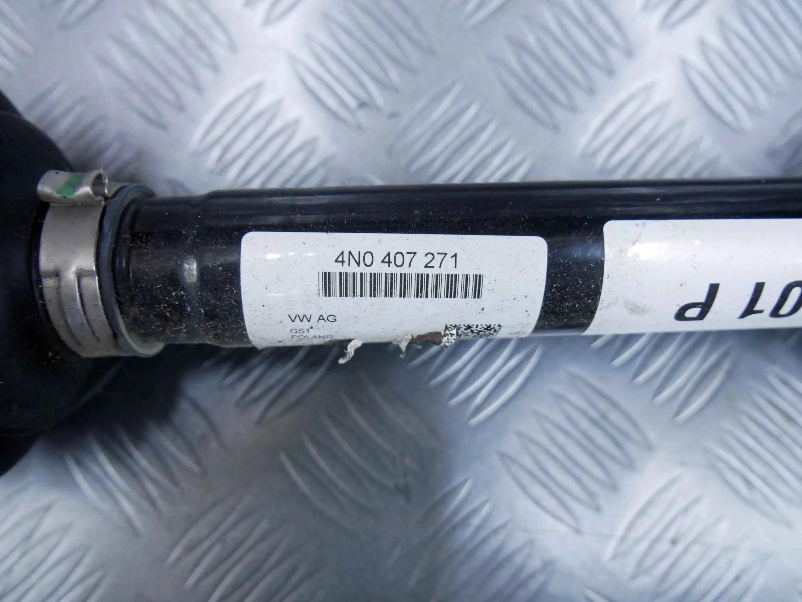 Półoś przód przednia prawa lewa 4N0407271 AUDI A8 4N 3.0 TDI