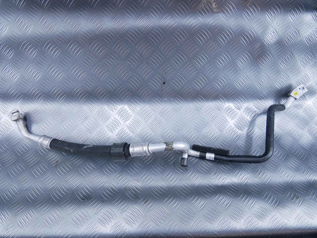 Rurka przewód klimatyzacji 4N1260740G AUDI A8 4N