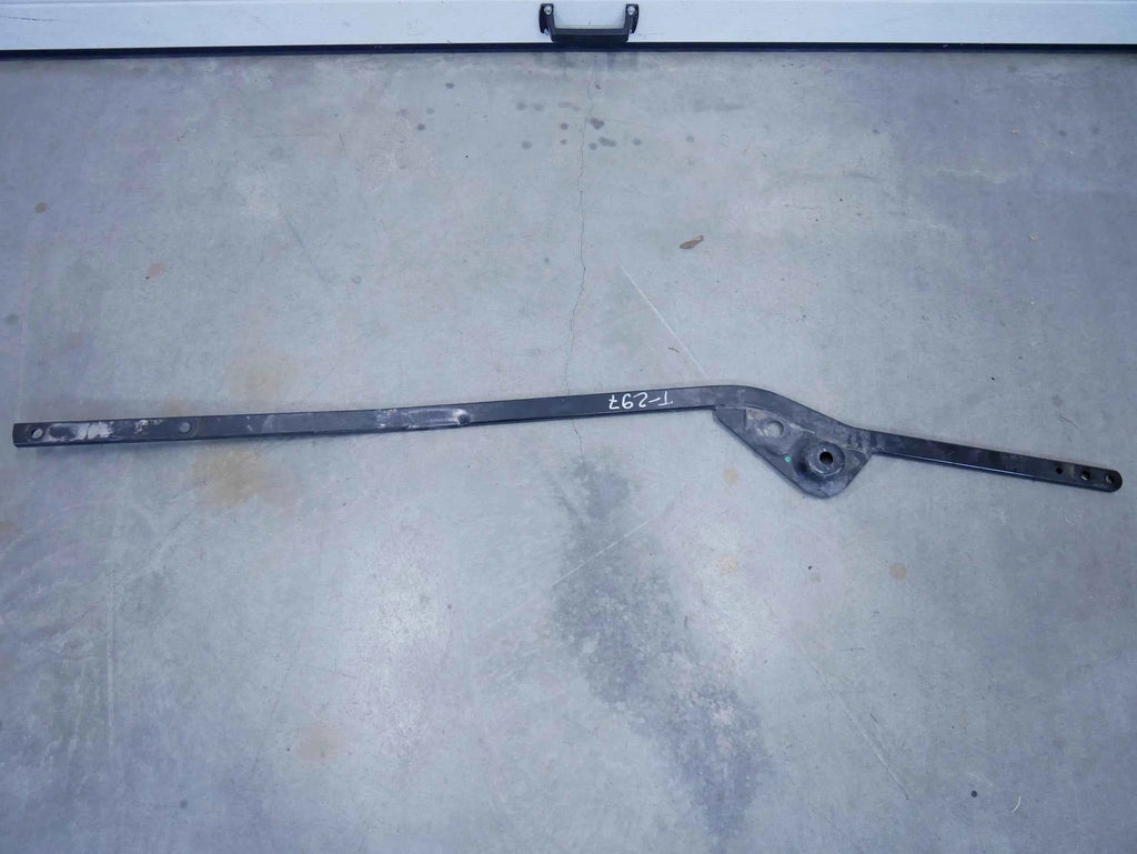 Wspornik wzmocnienie podwozia prawe 4K0505476D AUDI A8 D5 4N0