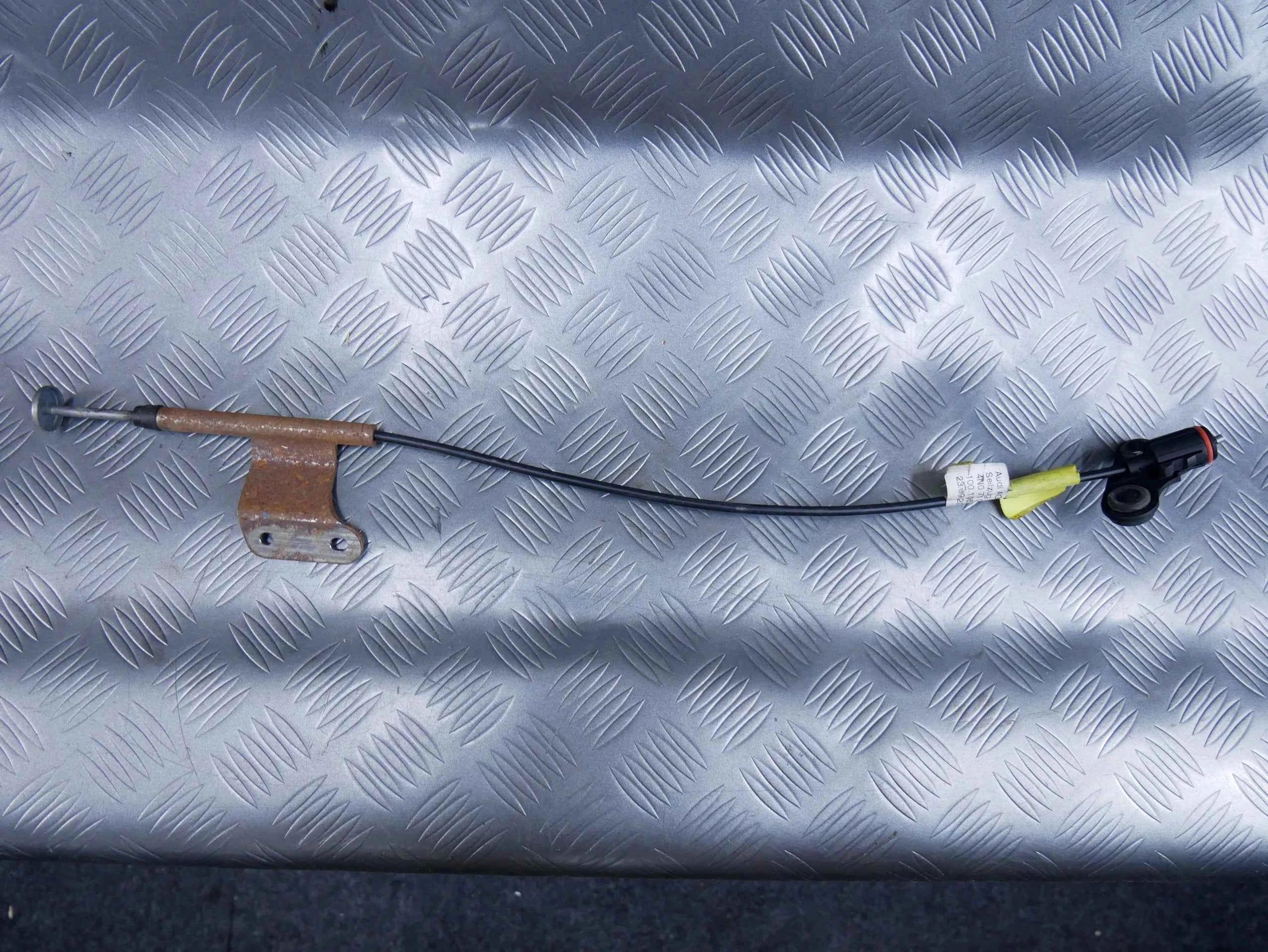 Linka cięgno blokady skrzyni biegów 4N0713045C AUDI A8 4N