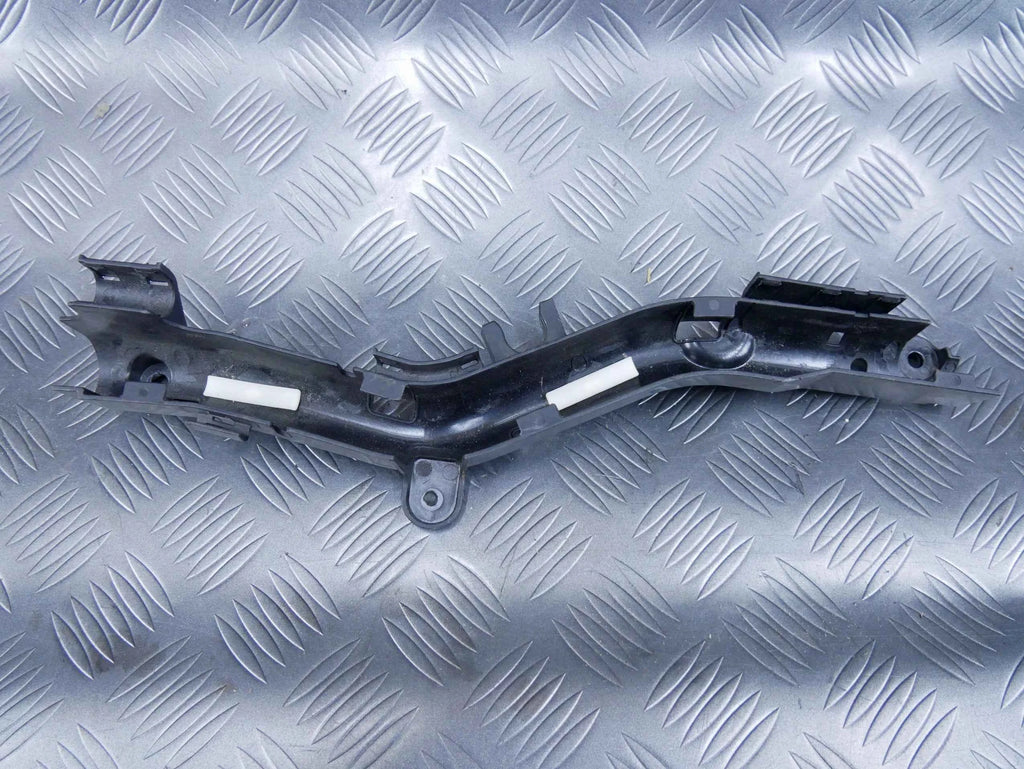 Prowadnica węży przewodów 059971824H AUDI A8 4H