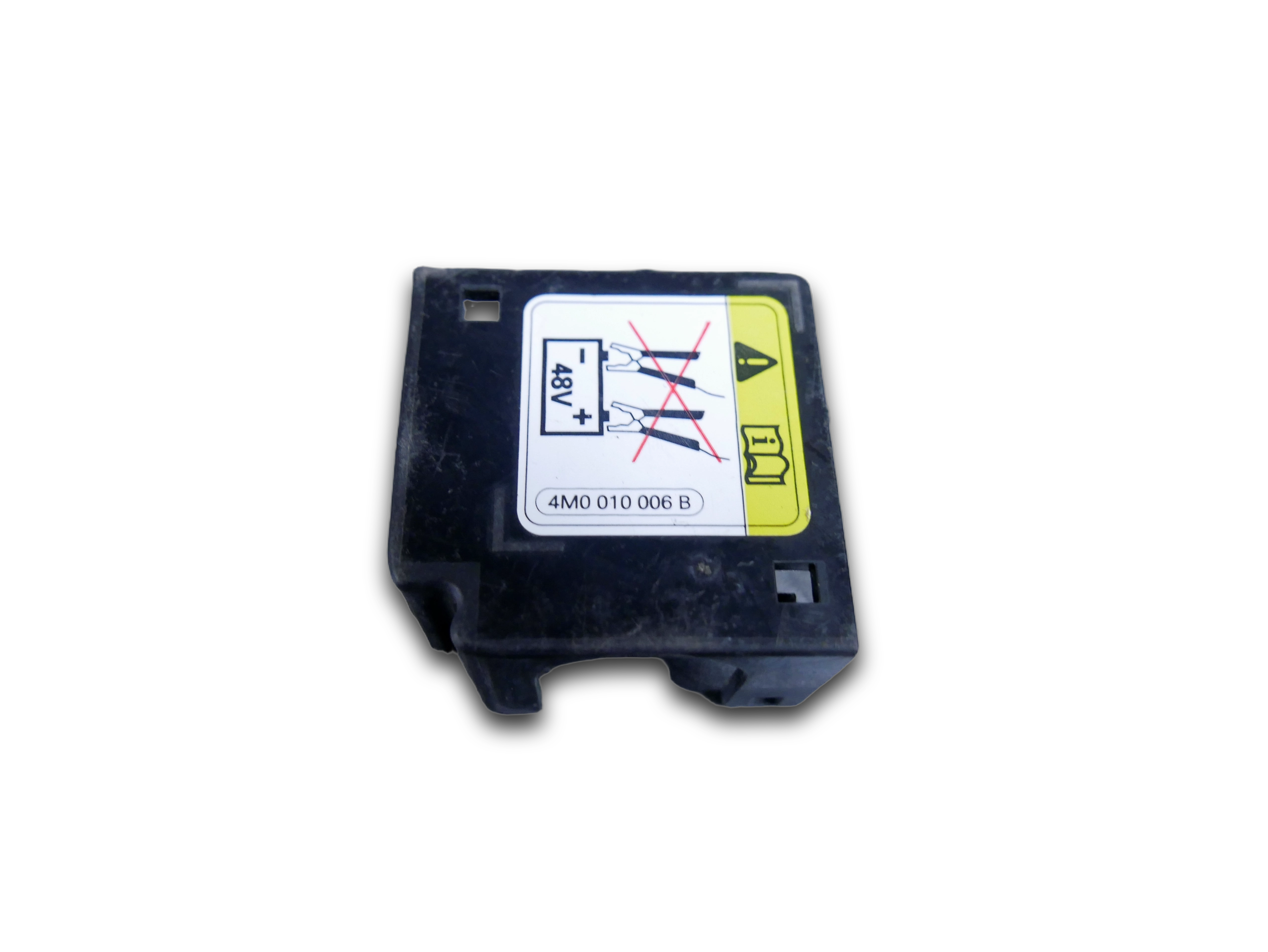 Osłona zaślepka klemy 4M0915429A AUDI A8 4H