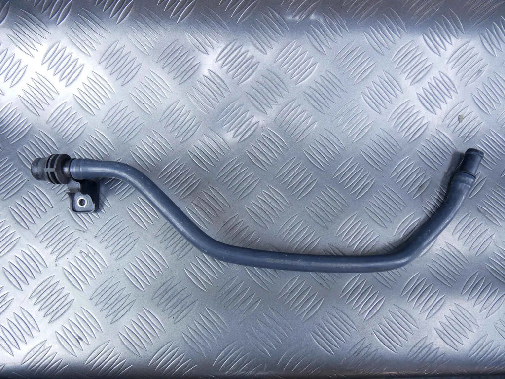 Rura przewód wody 4N0265235BC AUDI A8 D5 3.0 TDI