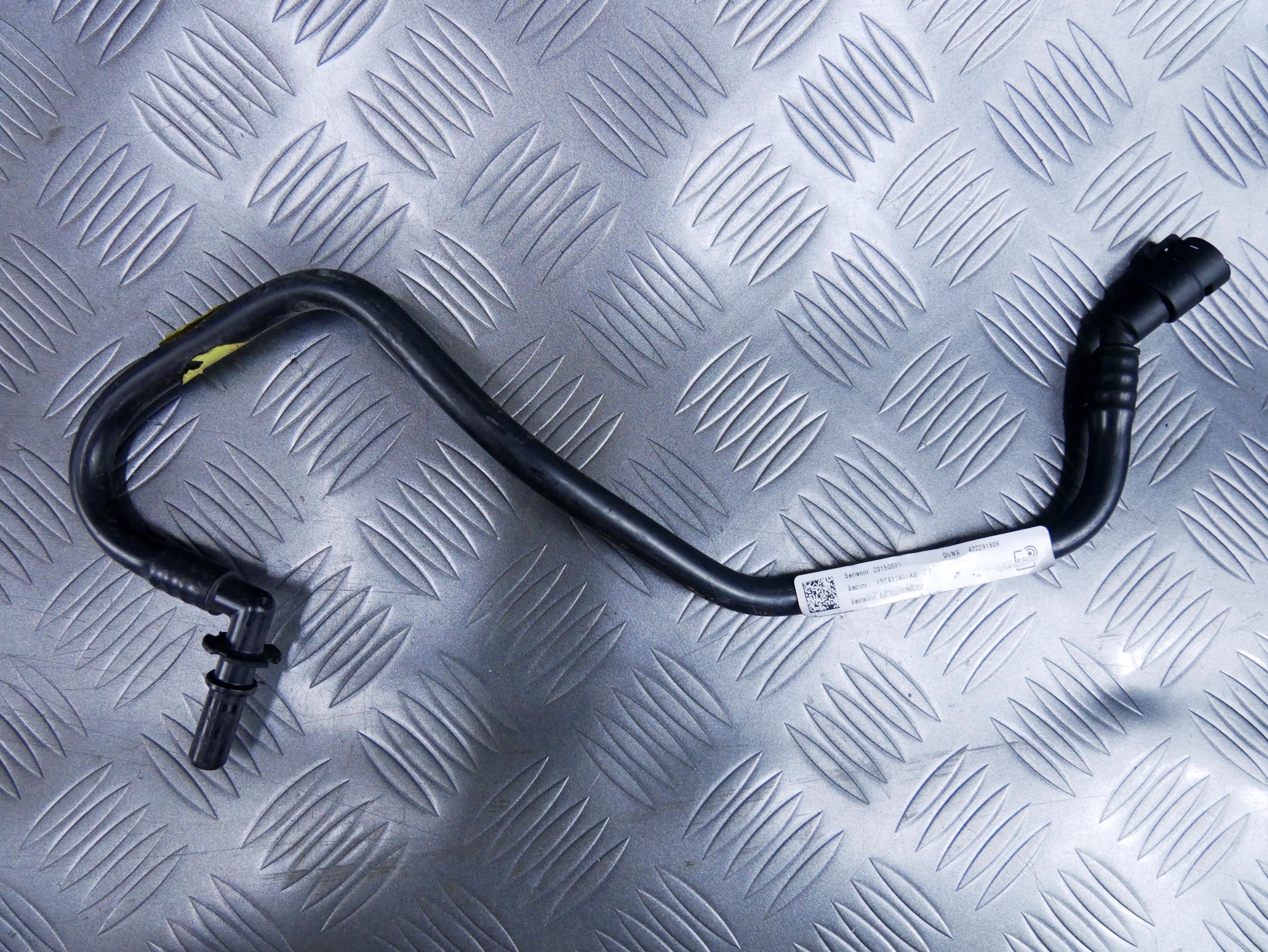 Rurka przewód podciśnienia 4N0611931AB AUDI A8 D5