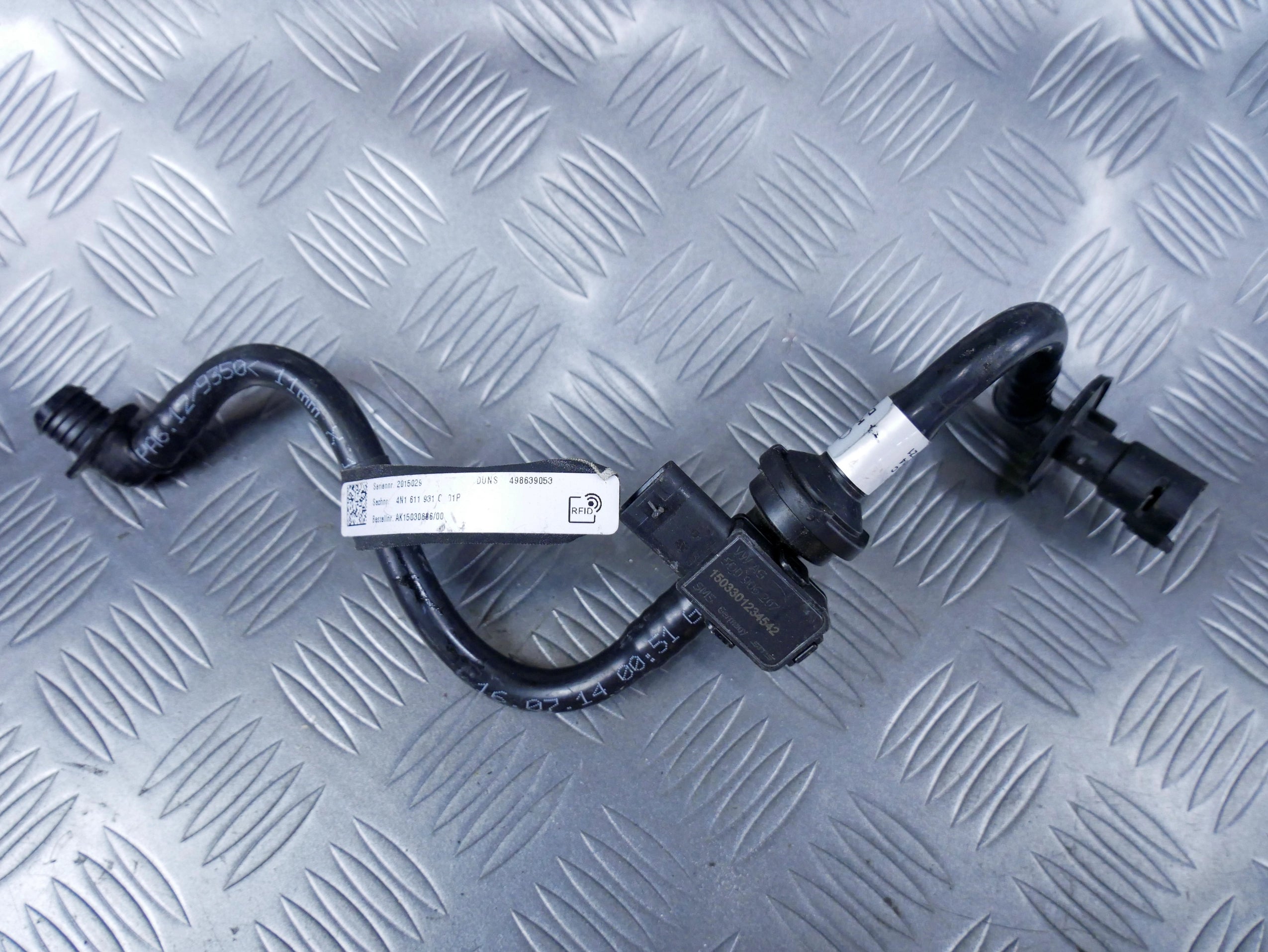 Rurka przewód podciśnienia 4N1613931C AUDI A8 D5