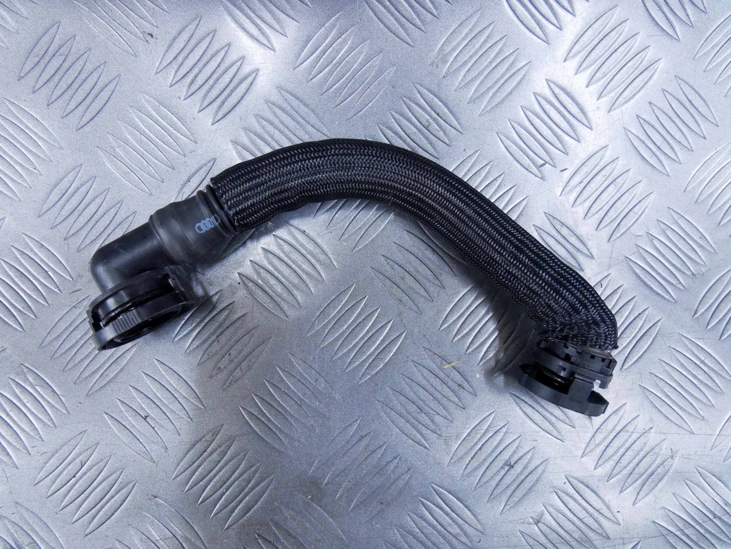 Rurka odpowietrzająca 059103221BK AUDI A8 D5 3.0 TDi