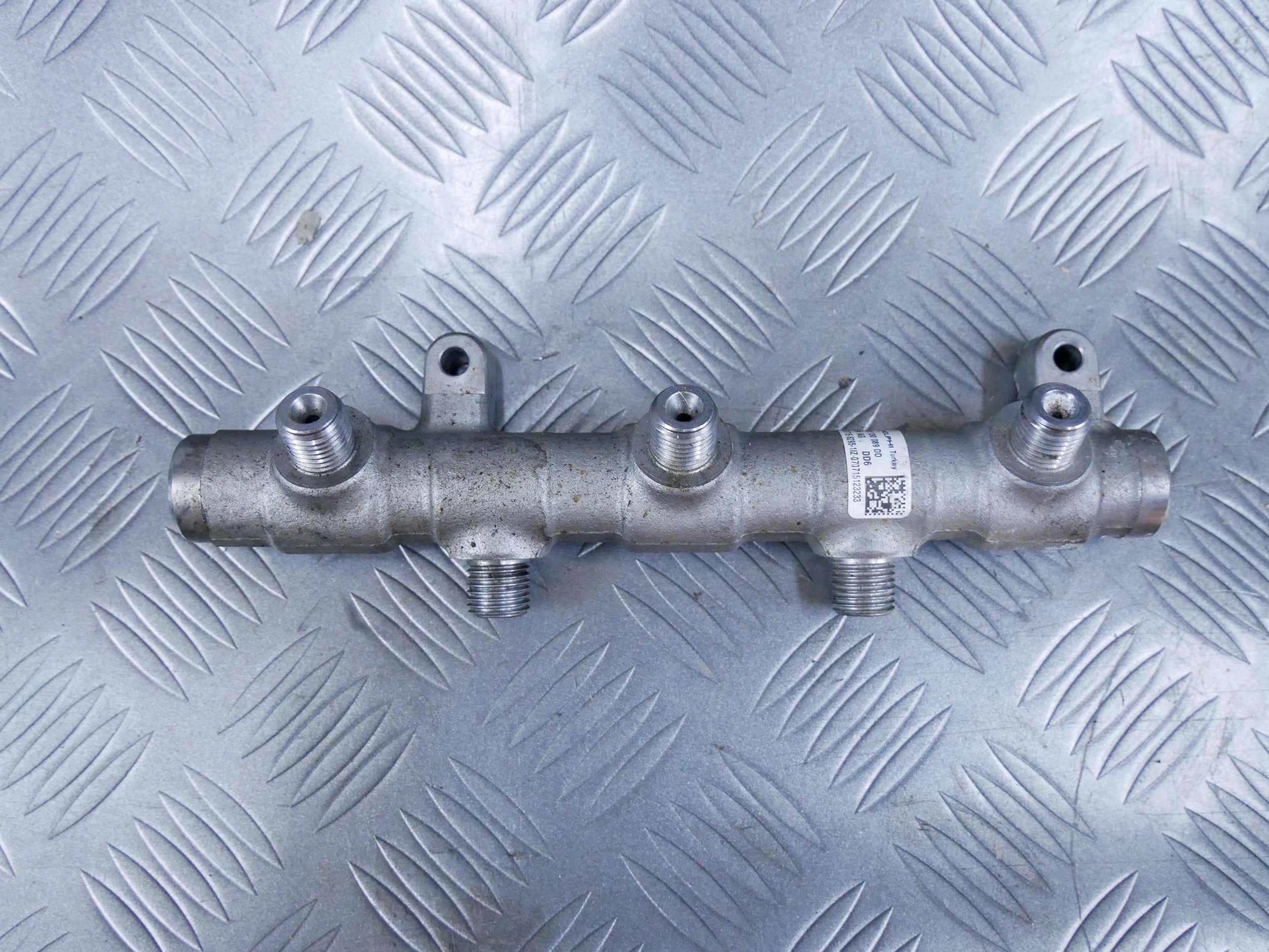 Listwa wtryskowa lewa 059130089DD AUDI A8 D5 3.0 TDI