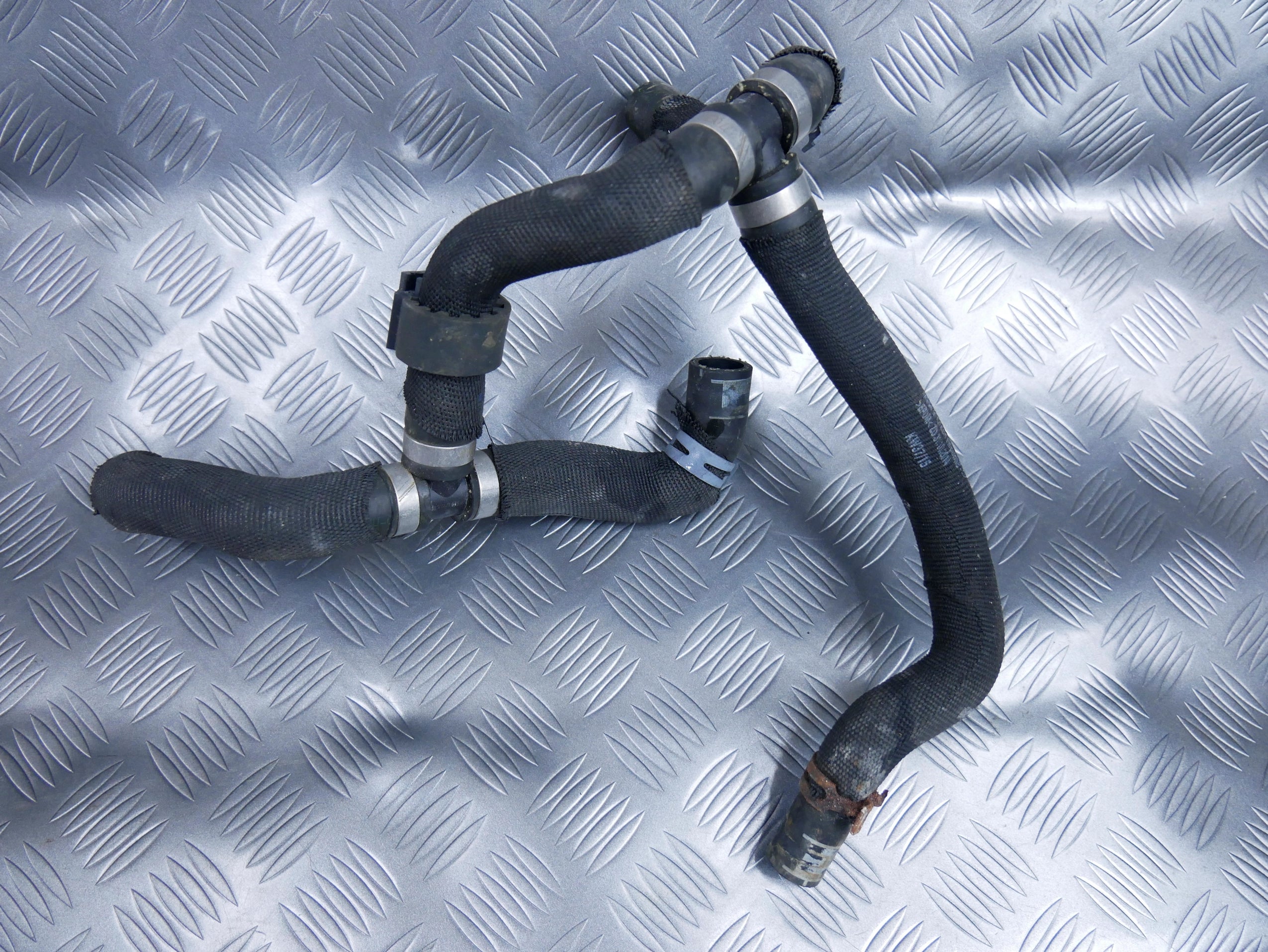 Rura wąż wody 4N0819337S AUDI A8 D5 3.0 TDI