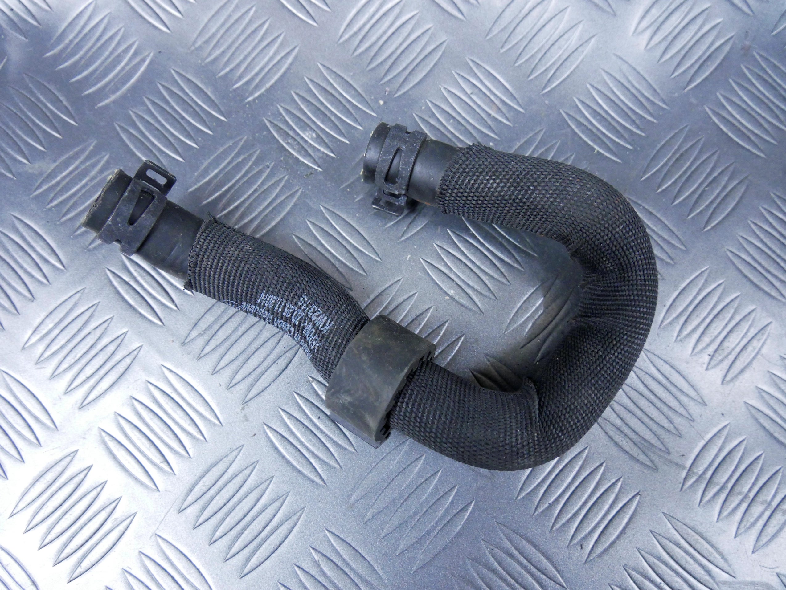 Rura wąż wody 4N0265589G AUDI A8 D5 3.0 TDI